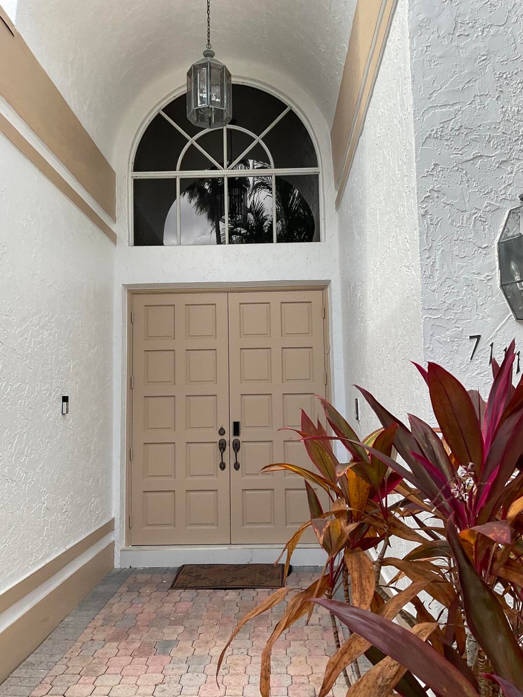 Photo of 7111 Dubonnet Drive, Boca Raton, FL 33433 (MLS # B26081930)