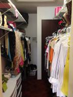 Cresthaven Townhomes Cond - Residential