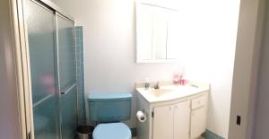 Cresthaven Townhomes Cond - Residential