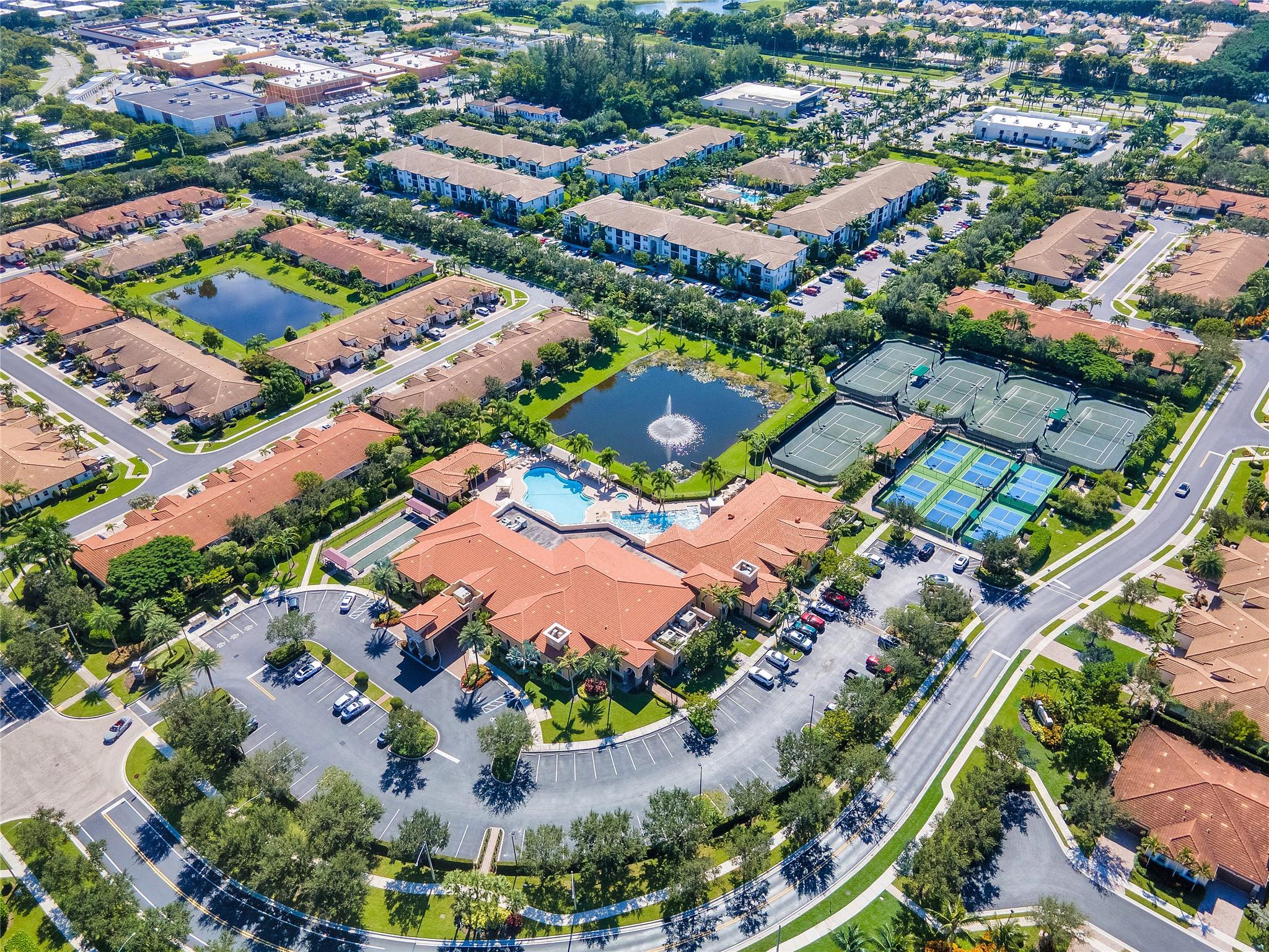 VILLAGGIO RESERVE - Residential