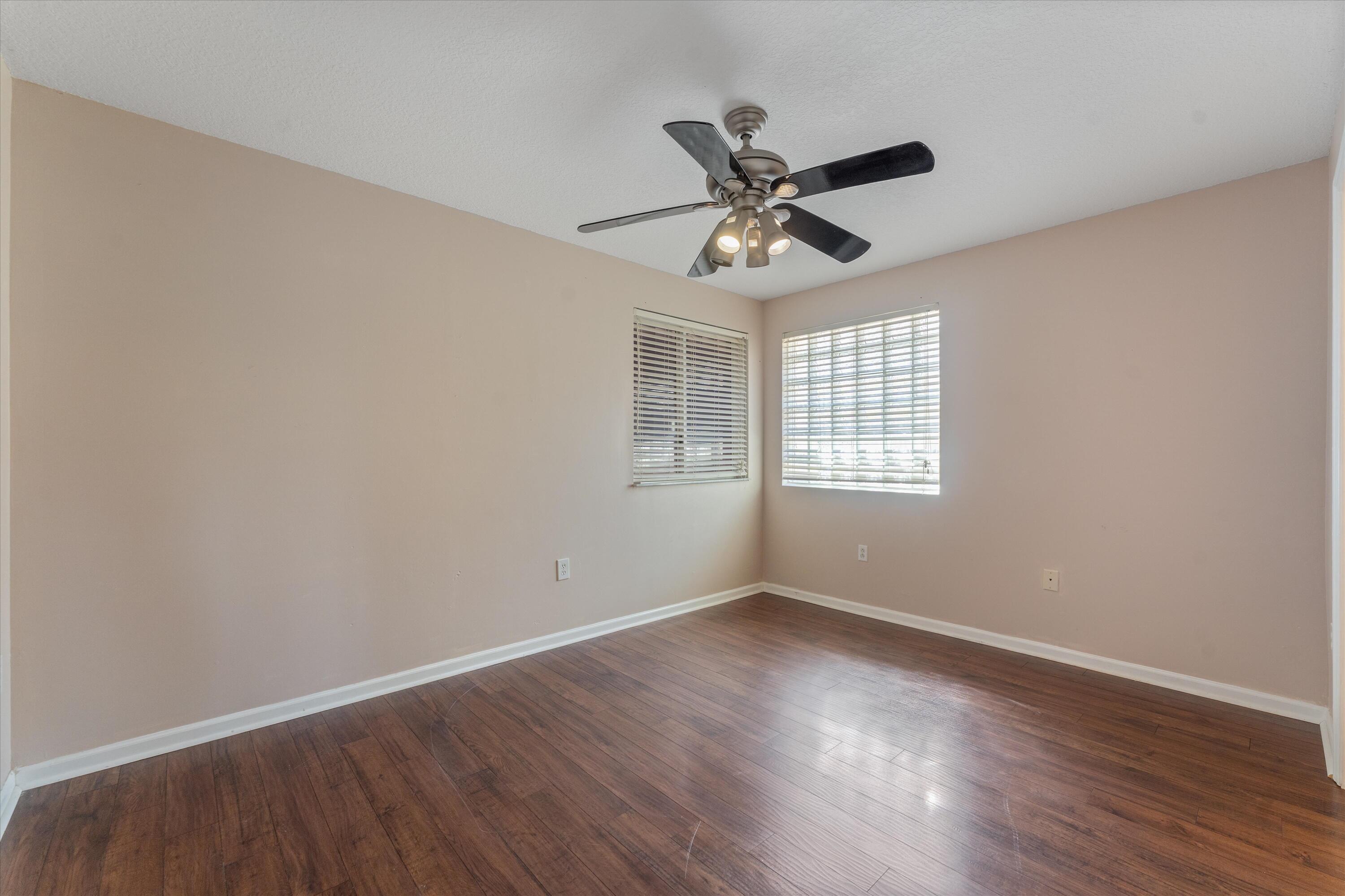 WYNDHAM LAKES - Residential