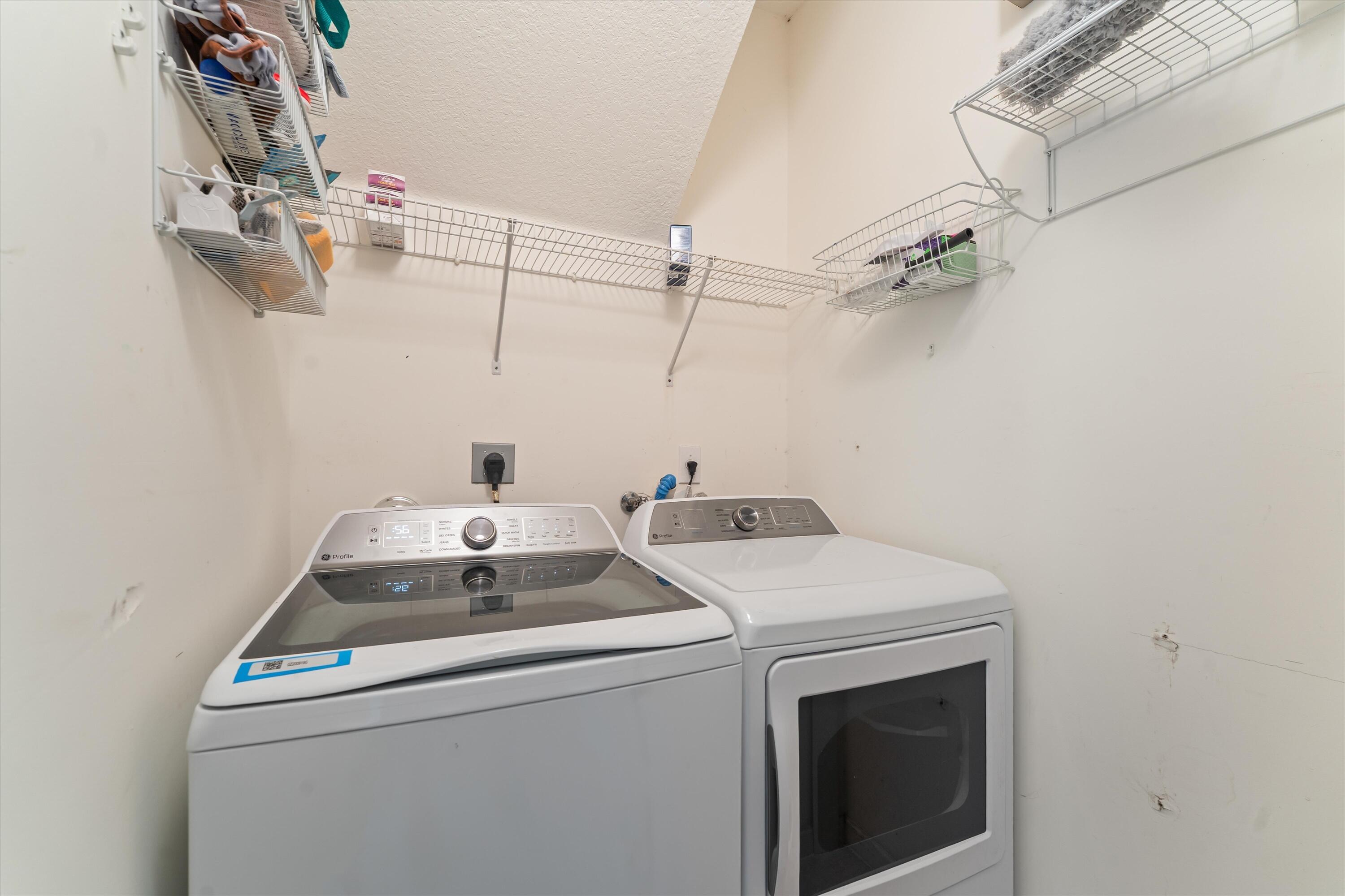 WYNDHAM LAKES - Residential