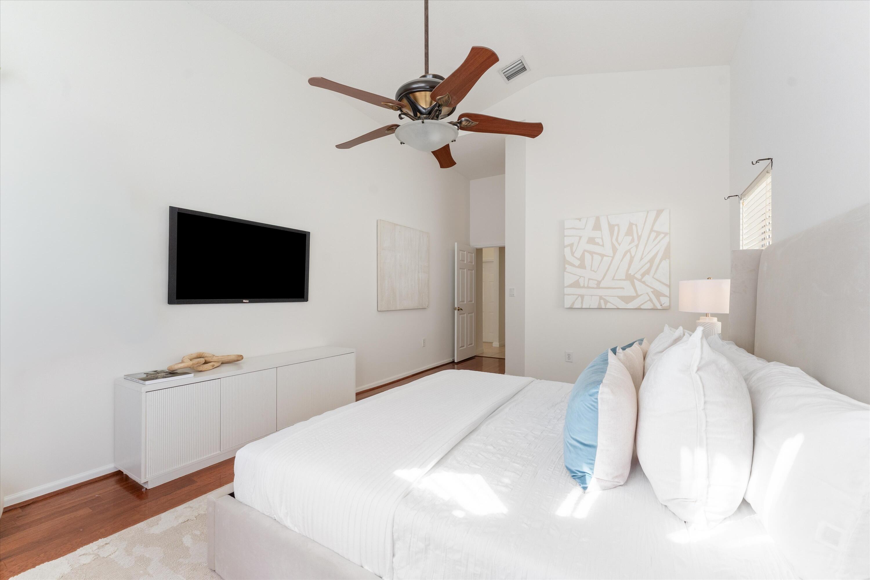 WYNDHAM LAKES - Residential