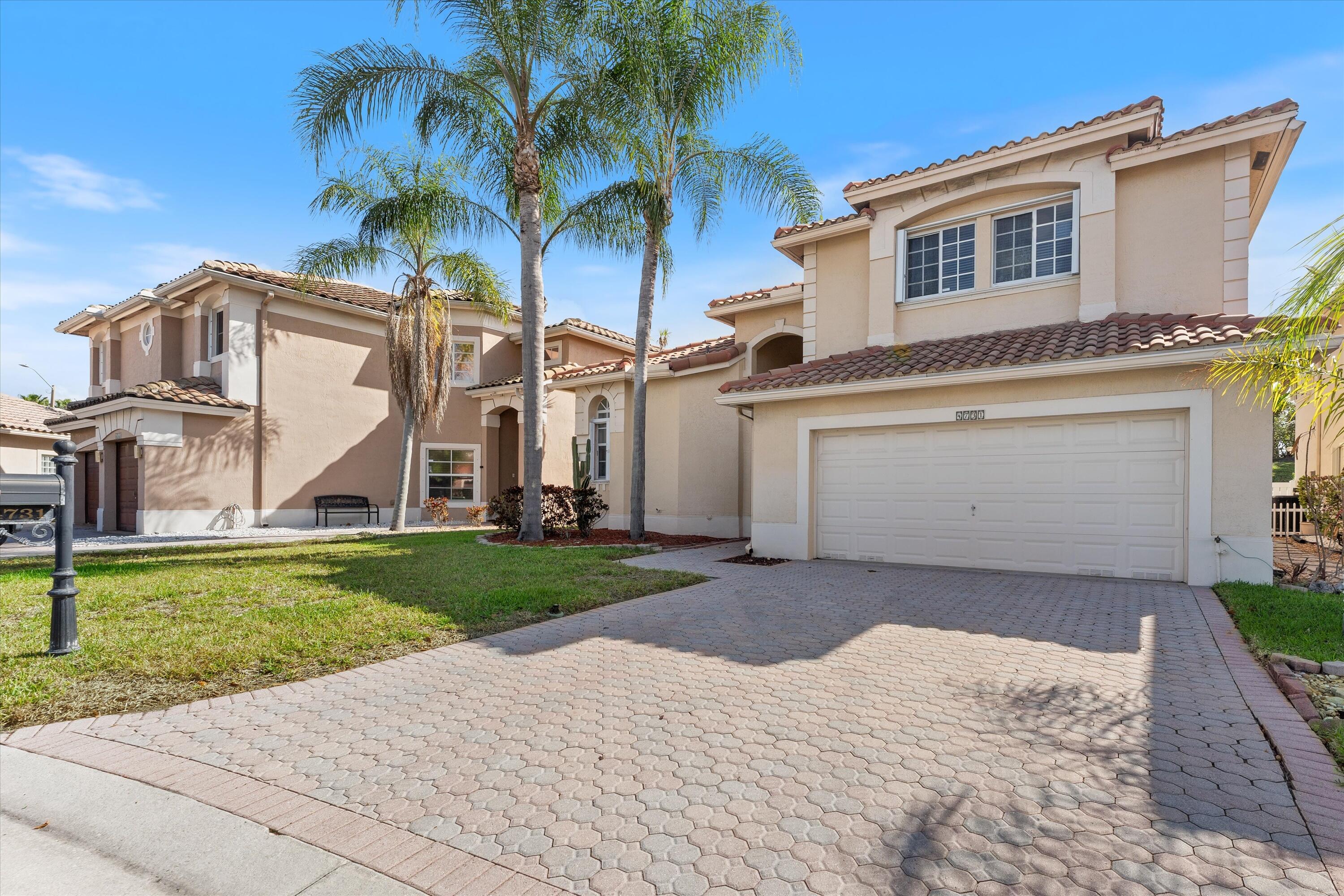 WYNDHAM LAKES - Residential