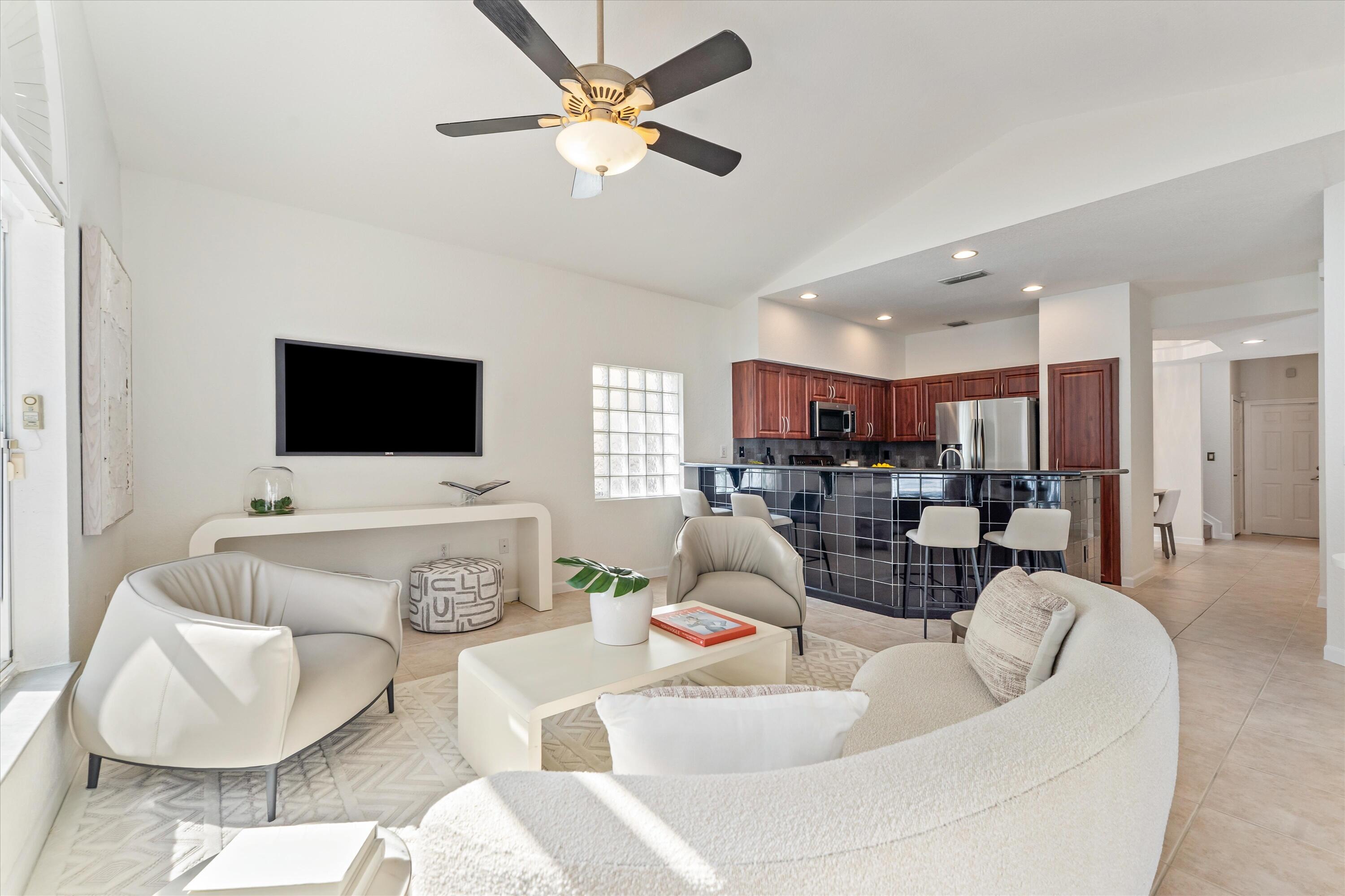 WYNDHAM LAKES - Residential