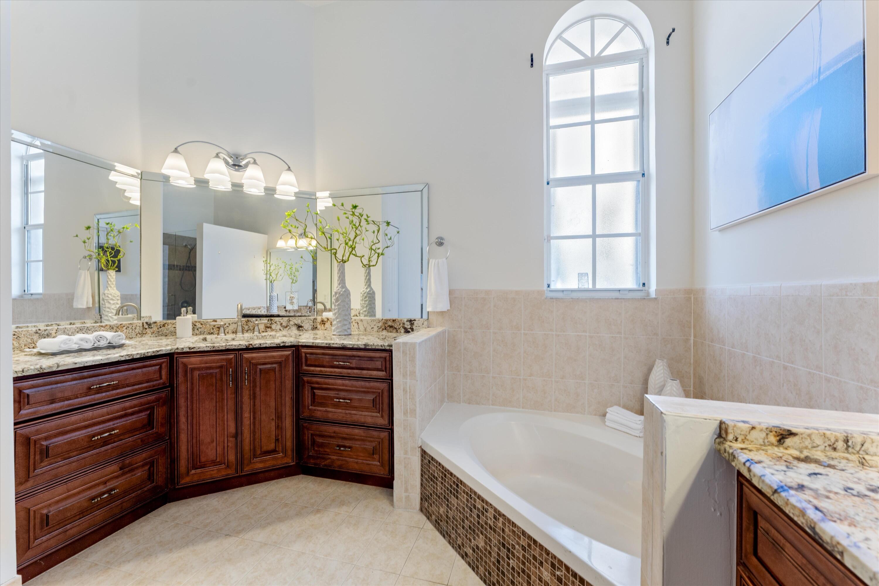 WYNDHAM LAKES - Residential