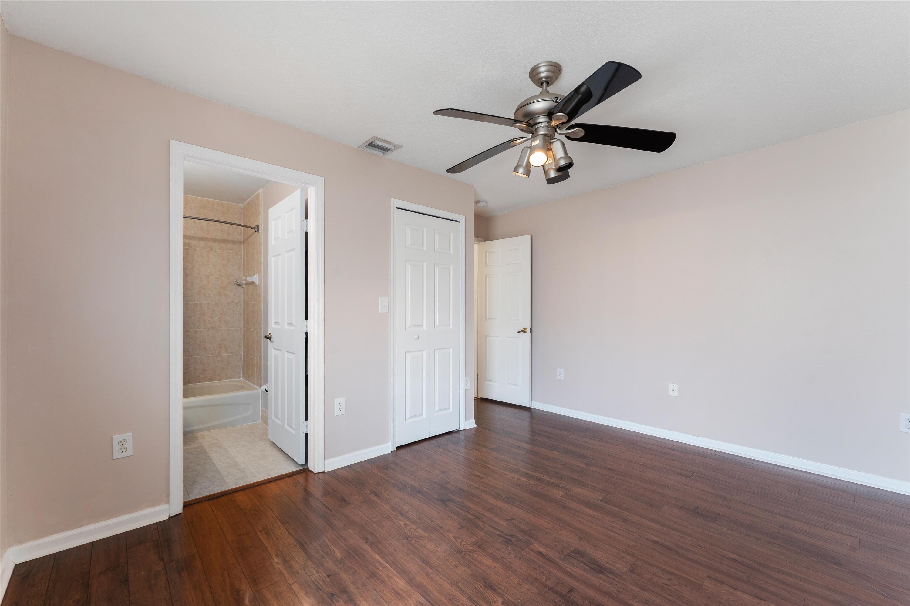 WYNDHAM LAKES - Residential