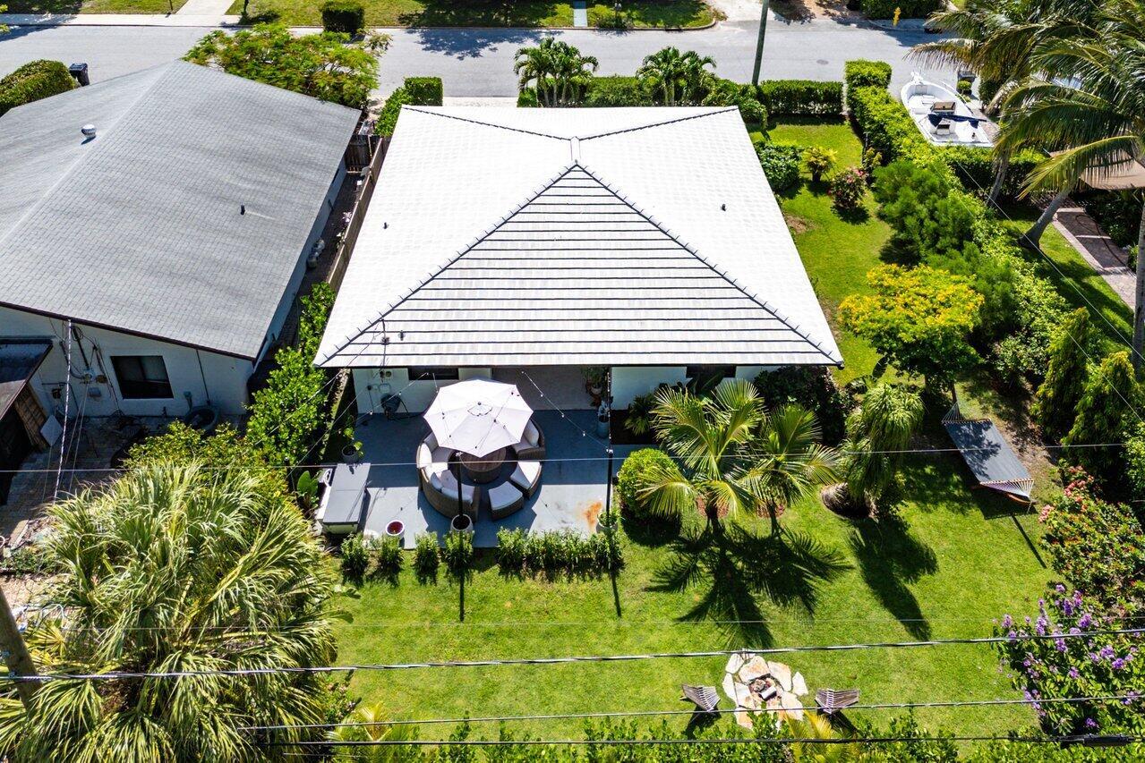 1701 N Ocean Breeze