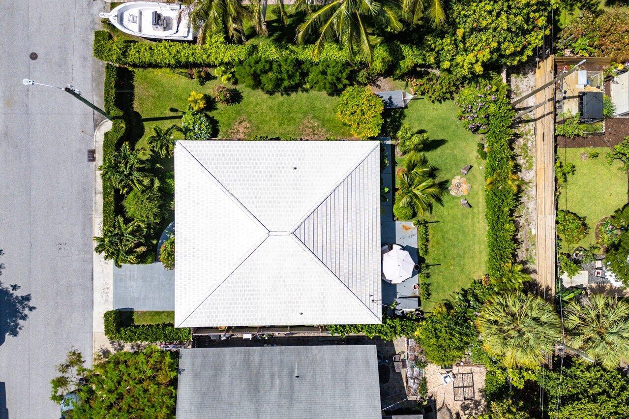 1701 N Ocean Breeze