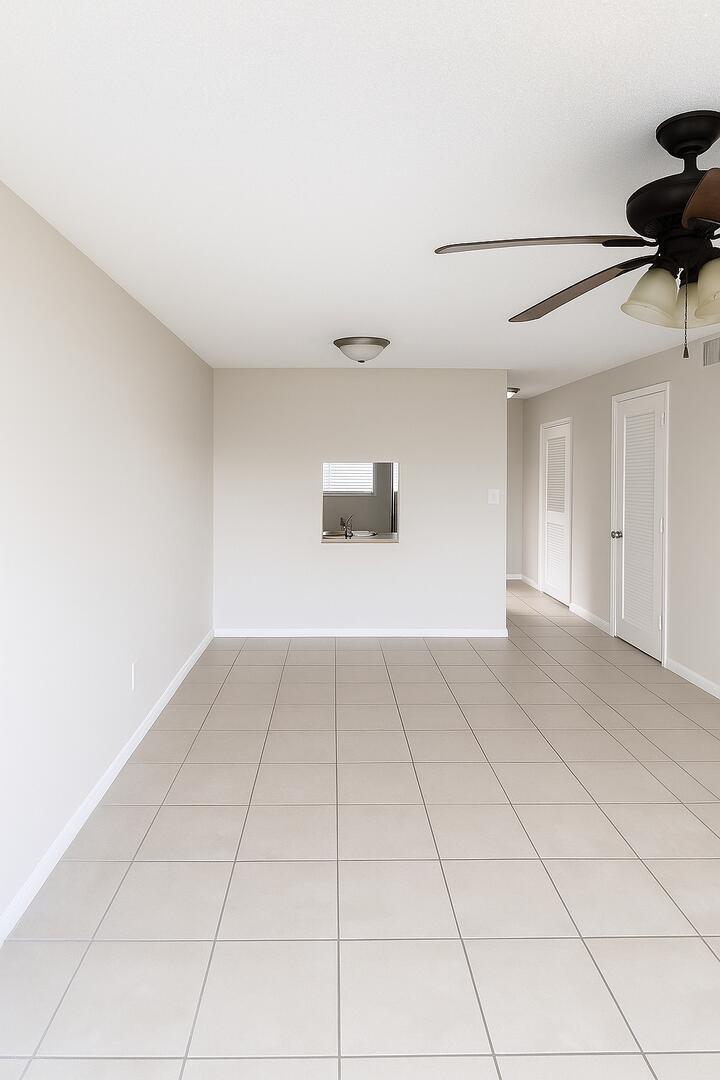 DELRAY MANORS - Residential Lease