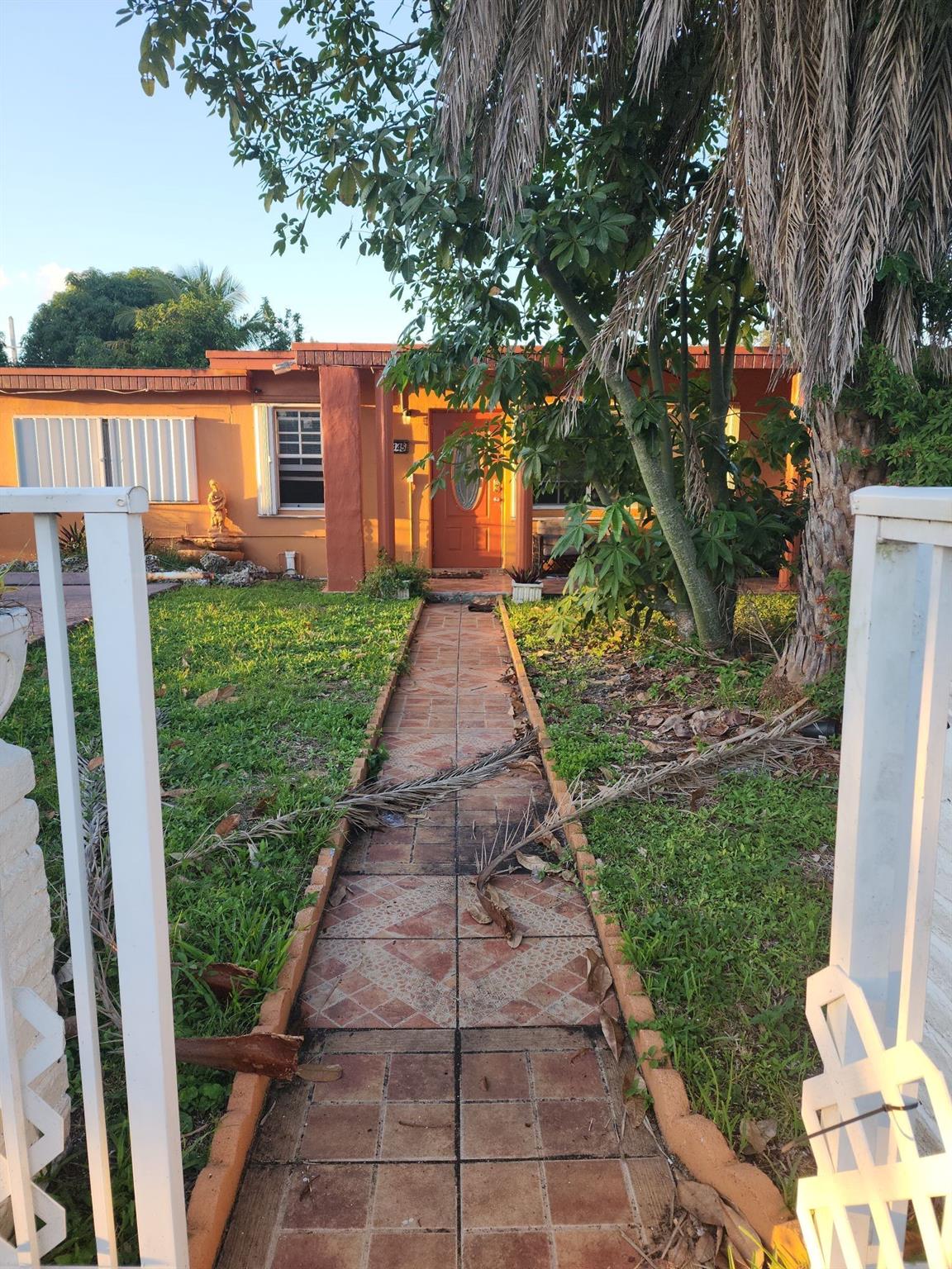 2445 NW 159