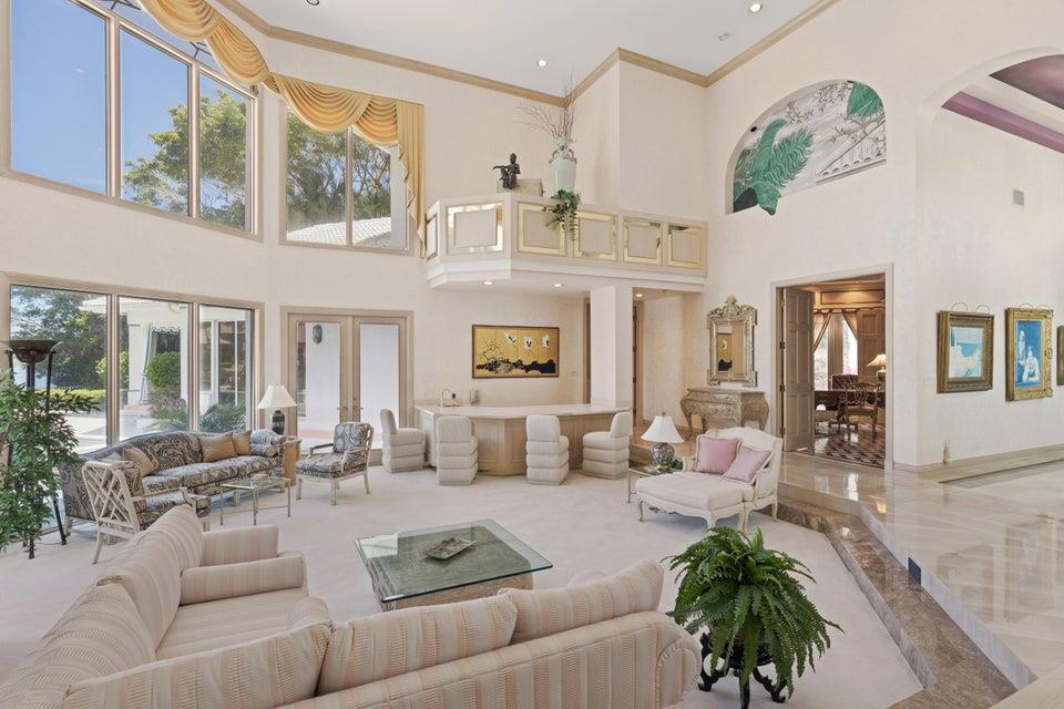 ADMIRALS COVE - Residential