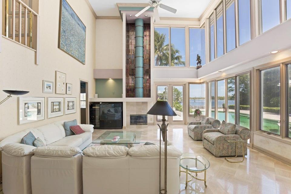 ADMIRALS COVE - Residential