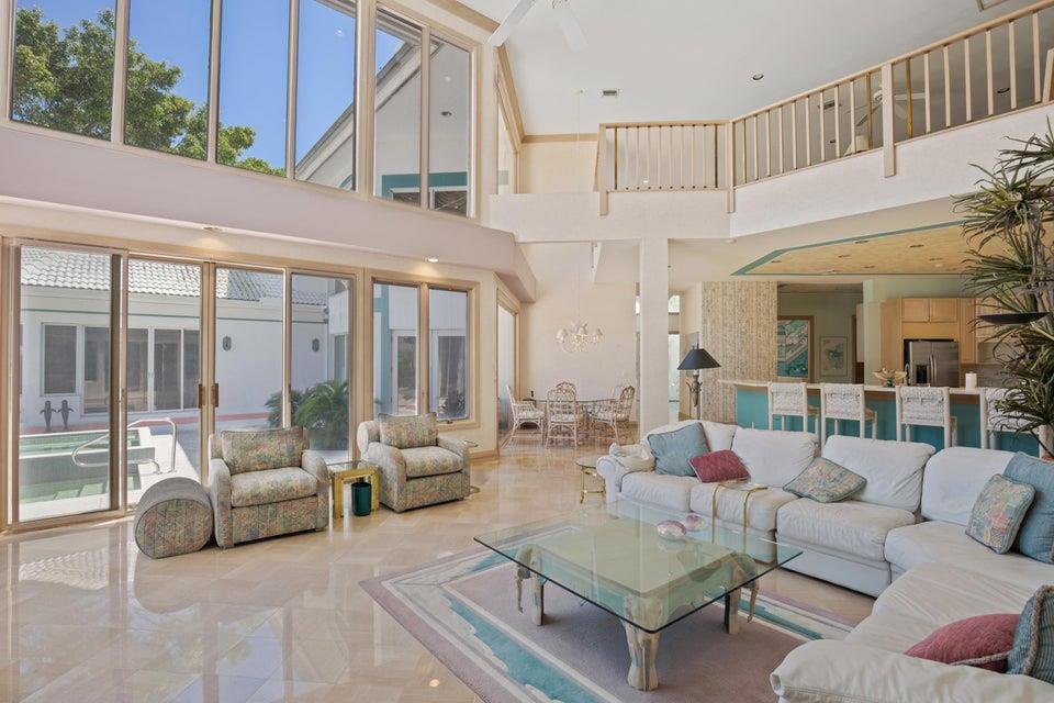 ADMIRALS COVE - Residential