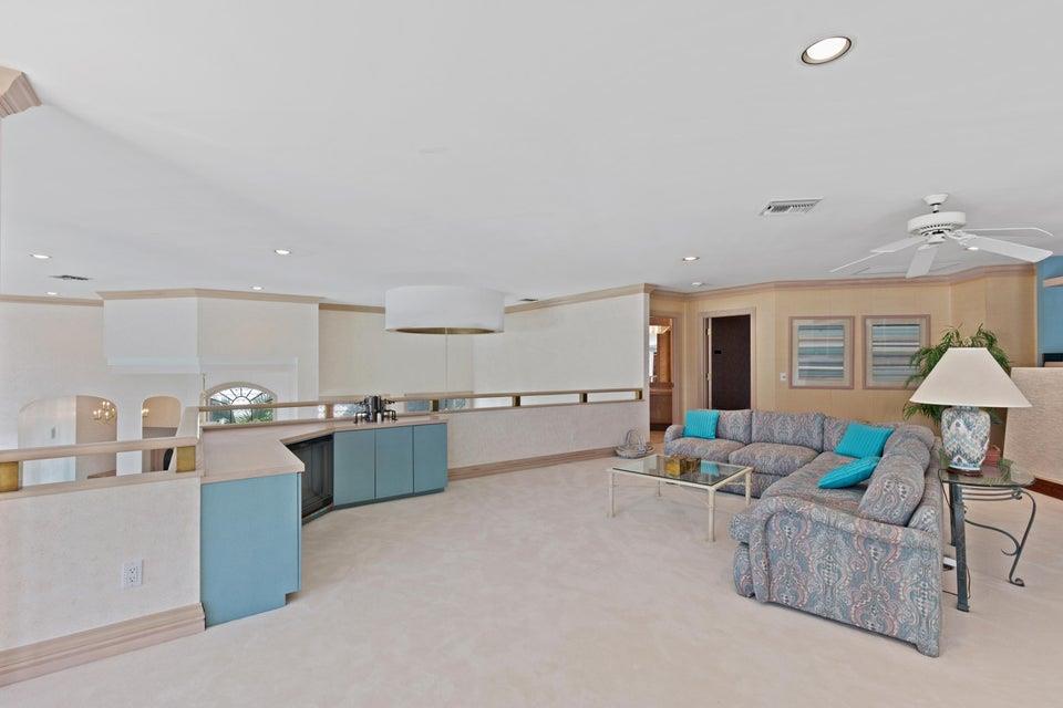 ADMIRALS COVE - Residential