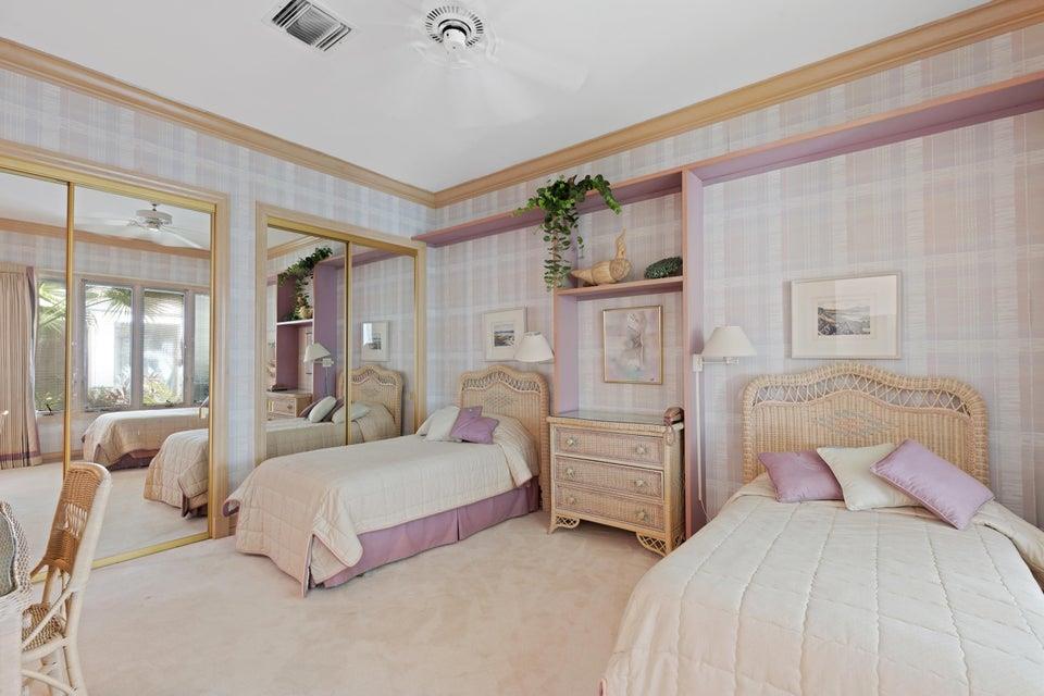 ADMIRALS COVE - Residential