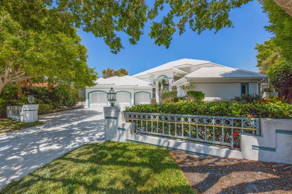 ADMIRALS COVE - Residential