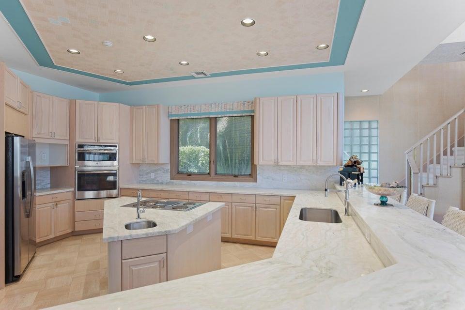 ADMIRALS COVE - Residential