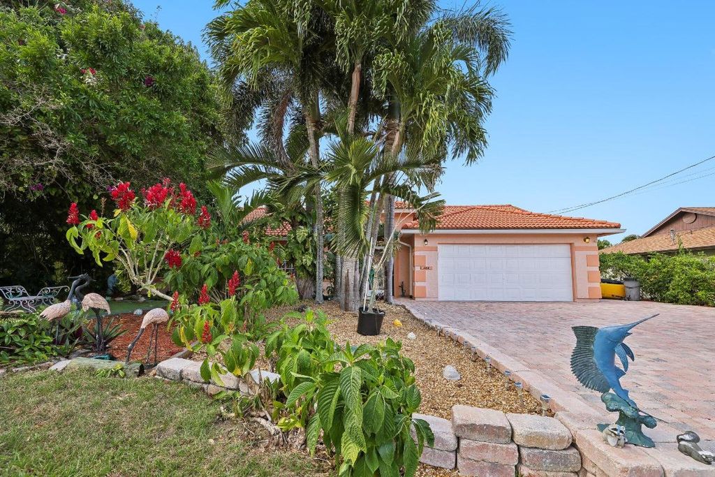 Photo of 133 NE Sagamore Terrace, Port Saint Lucie, FL 34953 (MLS # R10972068)