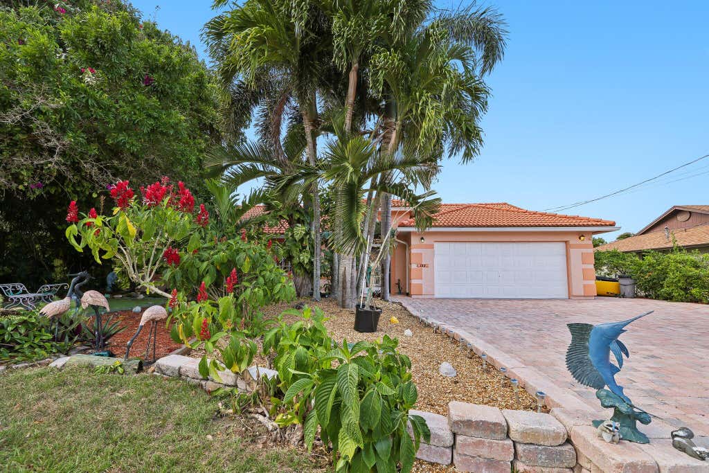 Photo of 133 NE Sagamore Terrace, Port Saint Lucie, FL 34953 (MLS # R10972068)