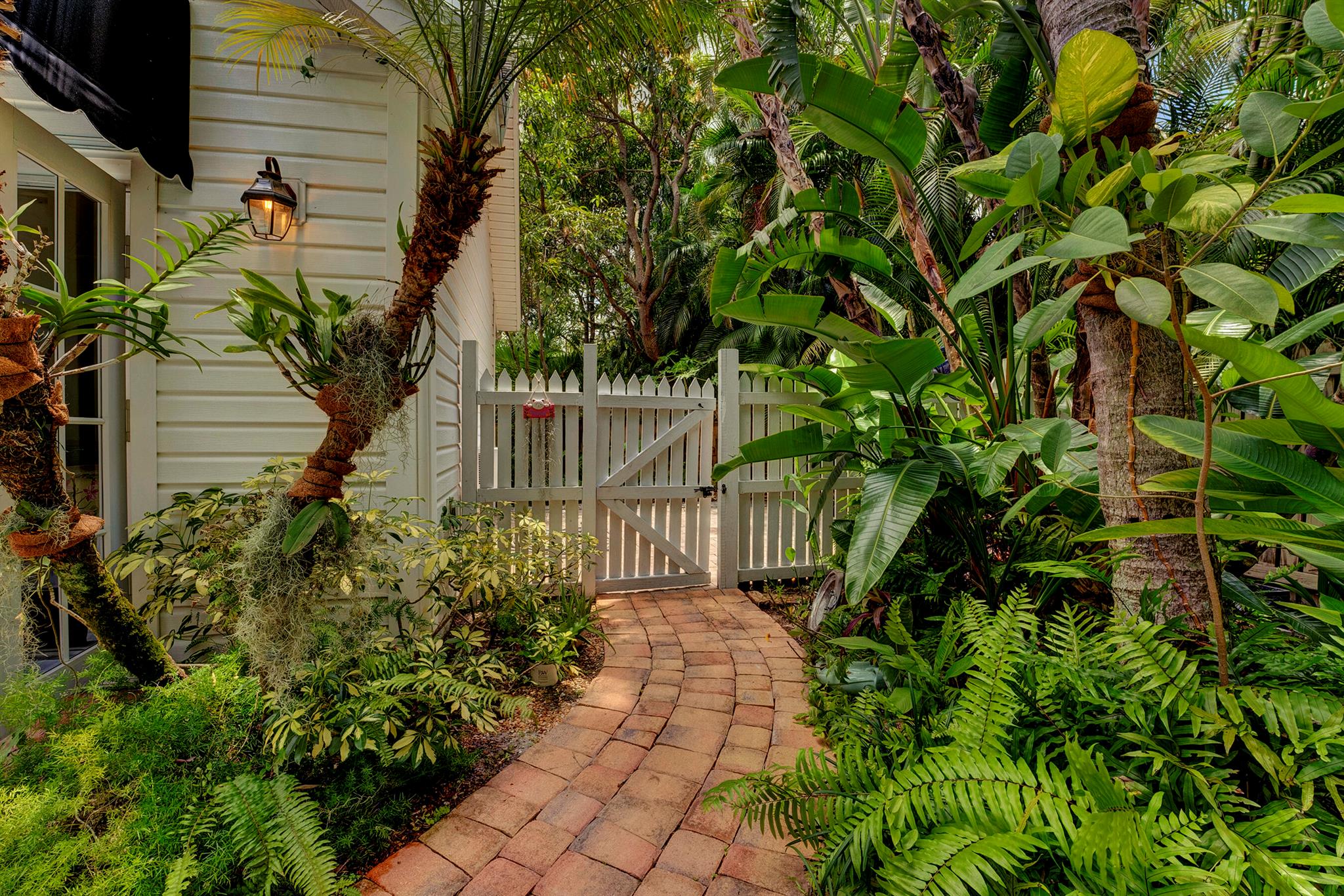 DELRAY TOWN OF - Residential Lease