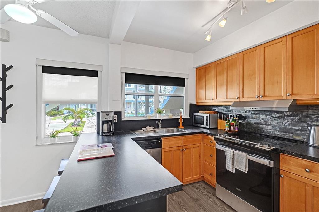 Holiday Isle Yacht Club - Residential