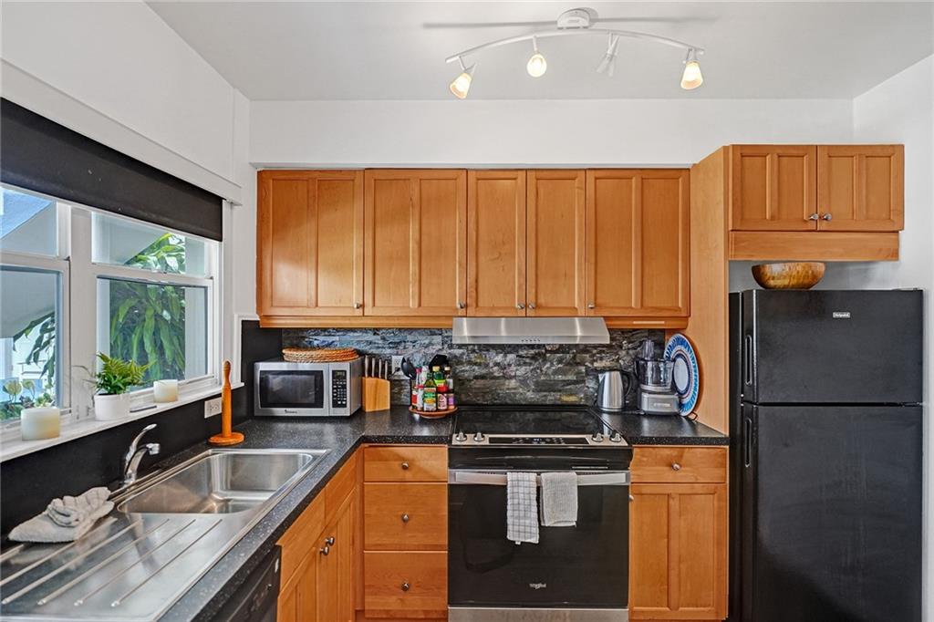 Holiday Isle Yacht Club - Residential