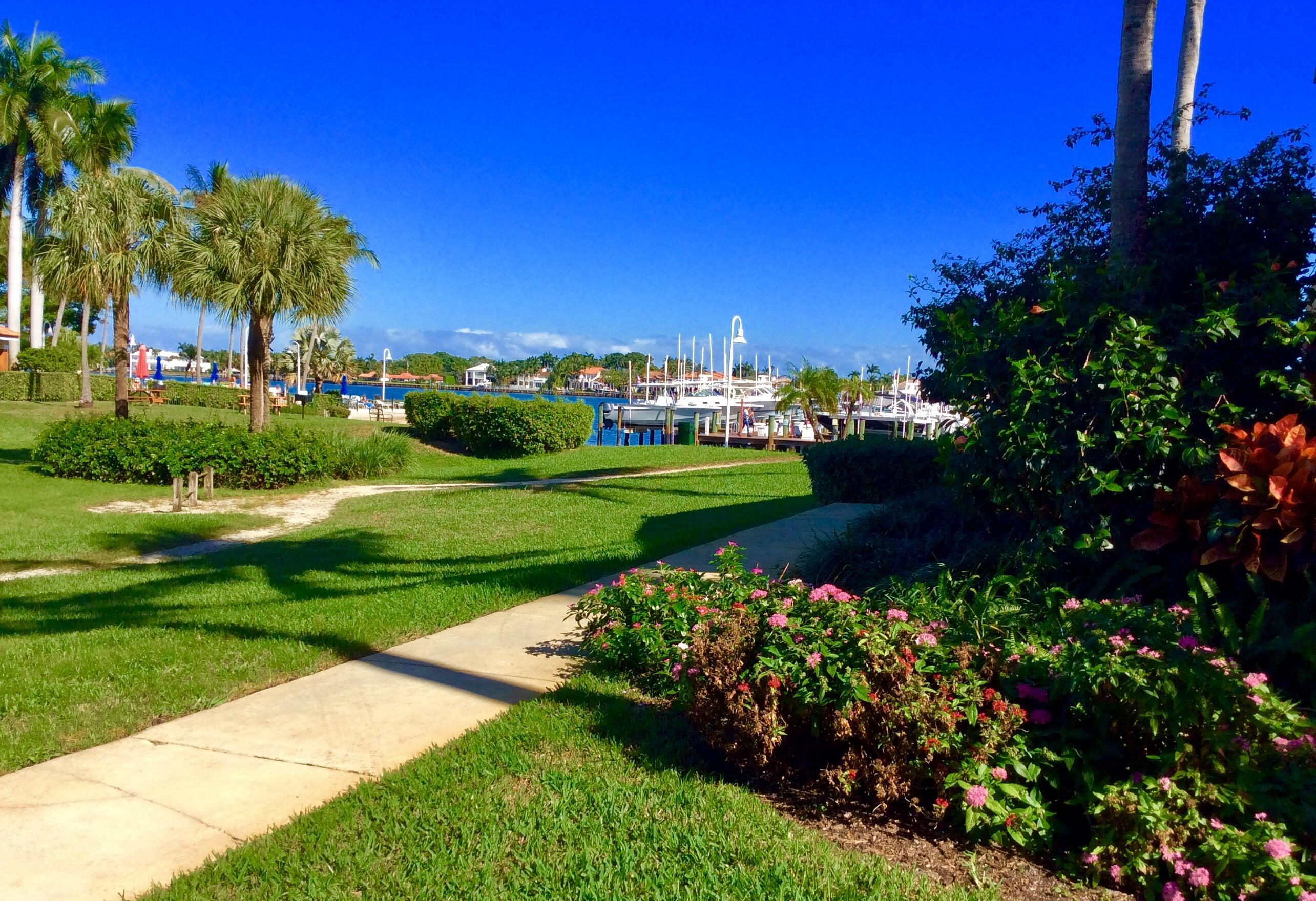 THE YACHT CLUB ON THE INTRACOASTAL - Residential