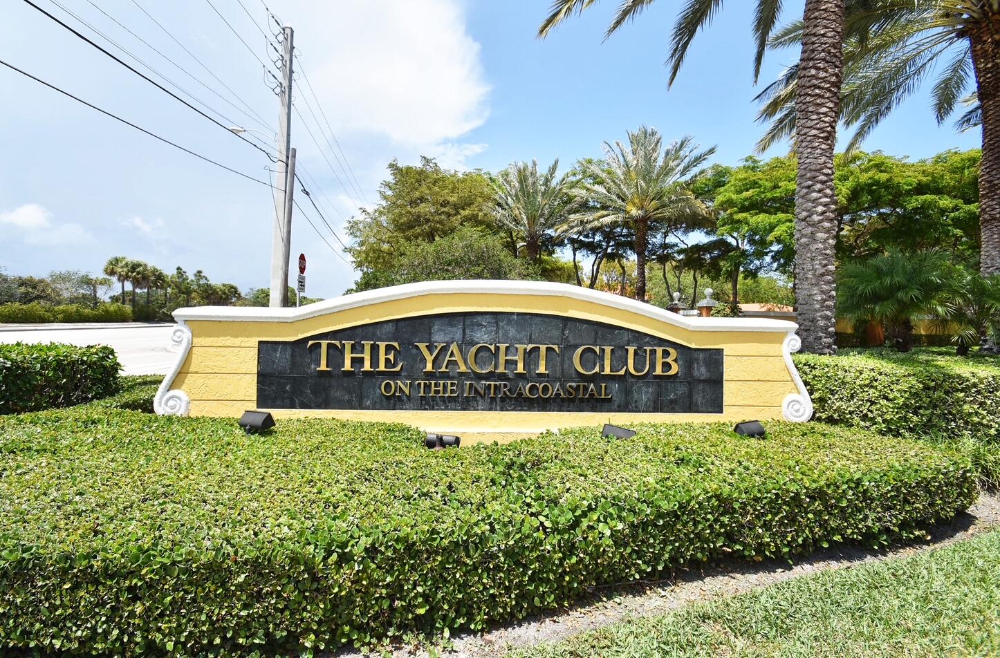 THE YACHT CLUB ON THE INTRACOASTAL - Residential