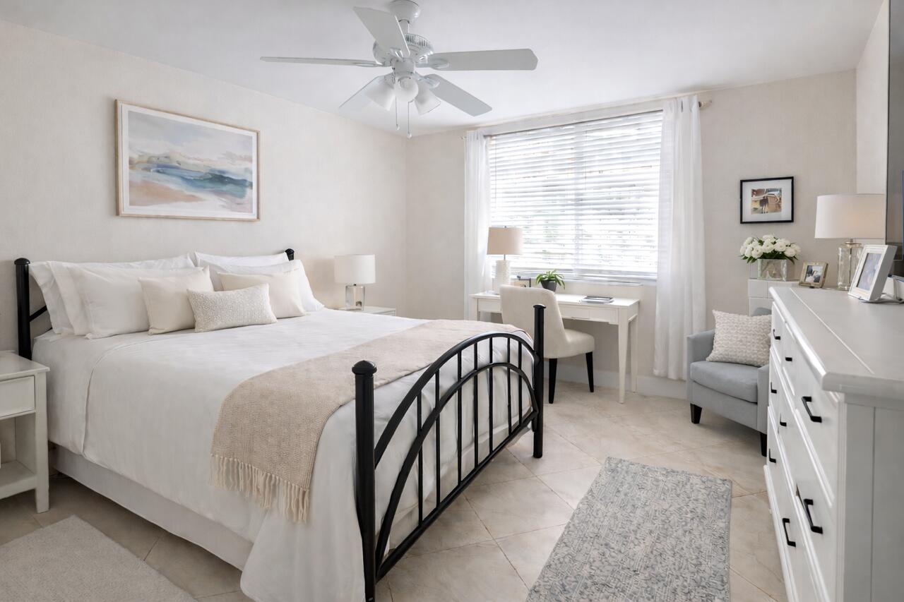 THE YACHT CLUB ON THE INTRACOASTAL - Residential