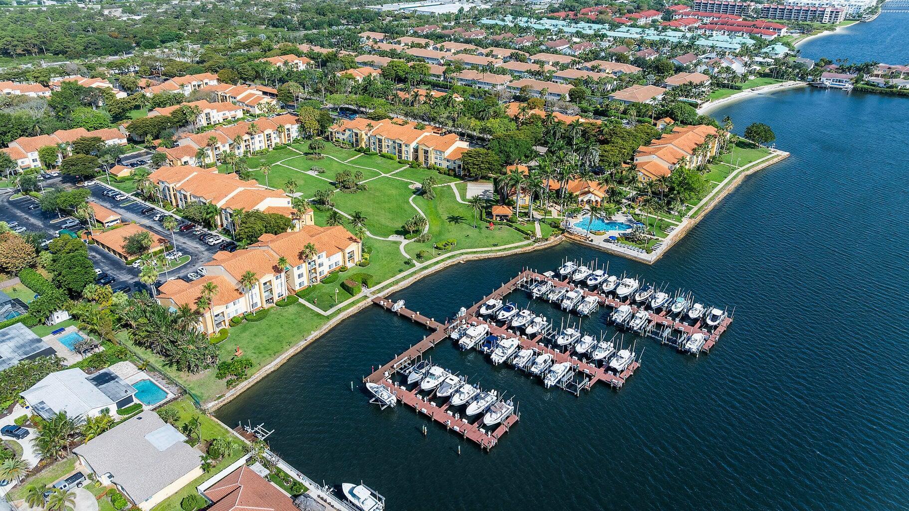 THE YACHT CLUB ON THE INTRACOASTAL - Residential