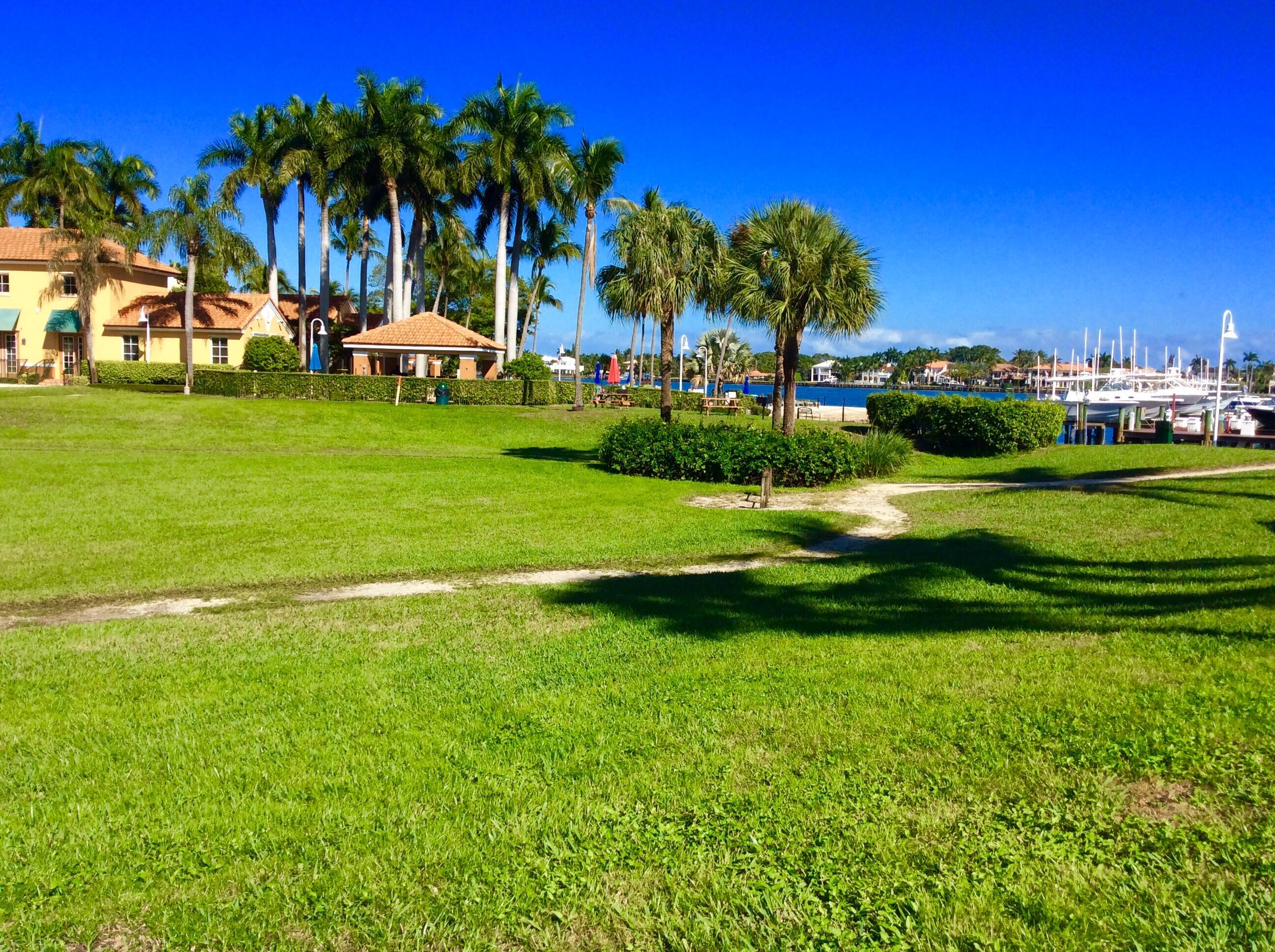 THE YACHT CLUB ON THE INTRACOASTAL - Residential