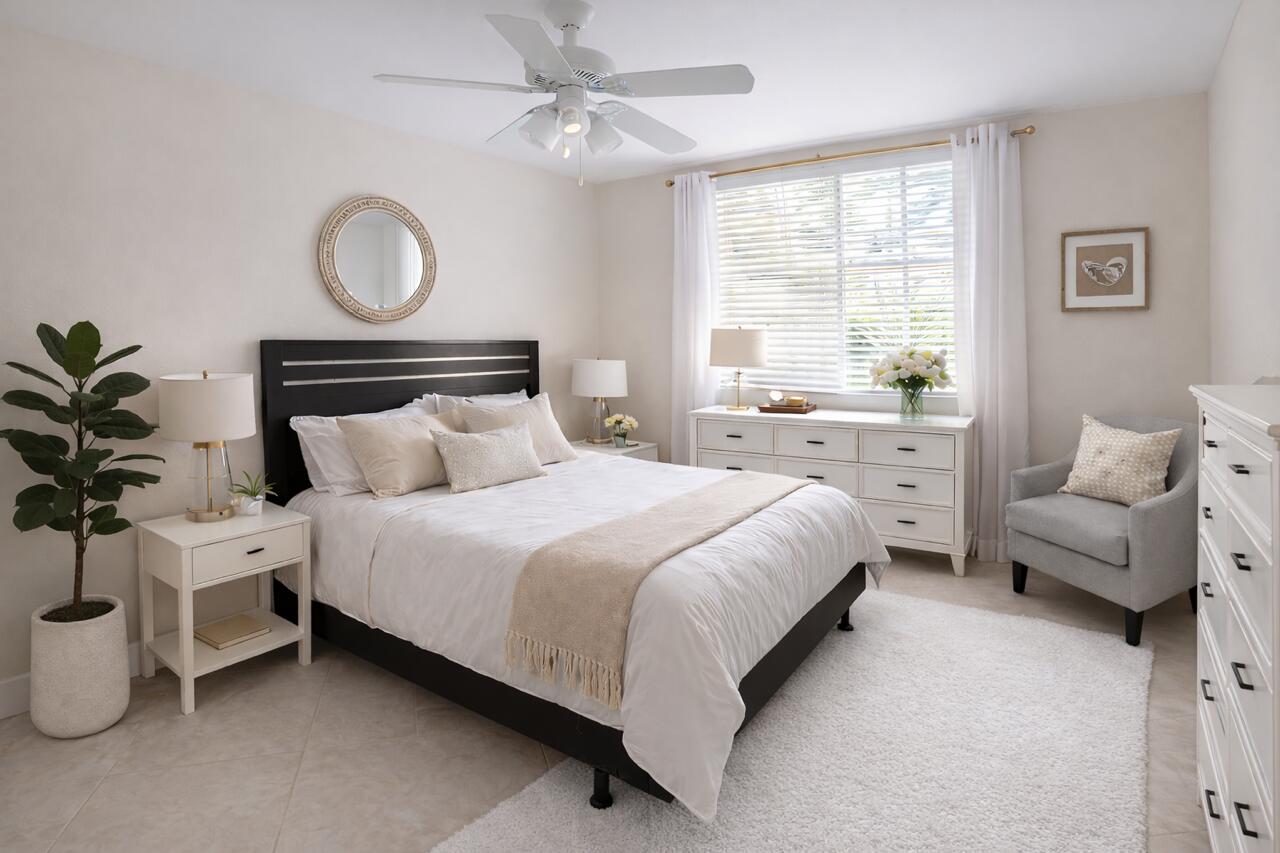 THE YACHT CLUB ON THE INTRACOASTAL - Residential