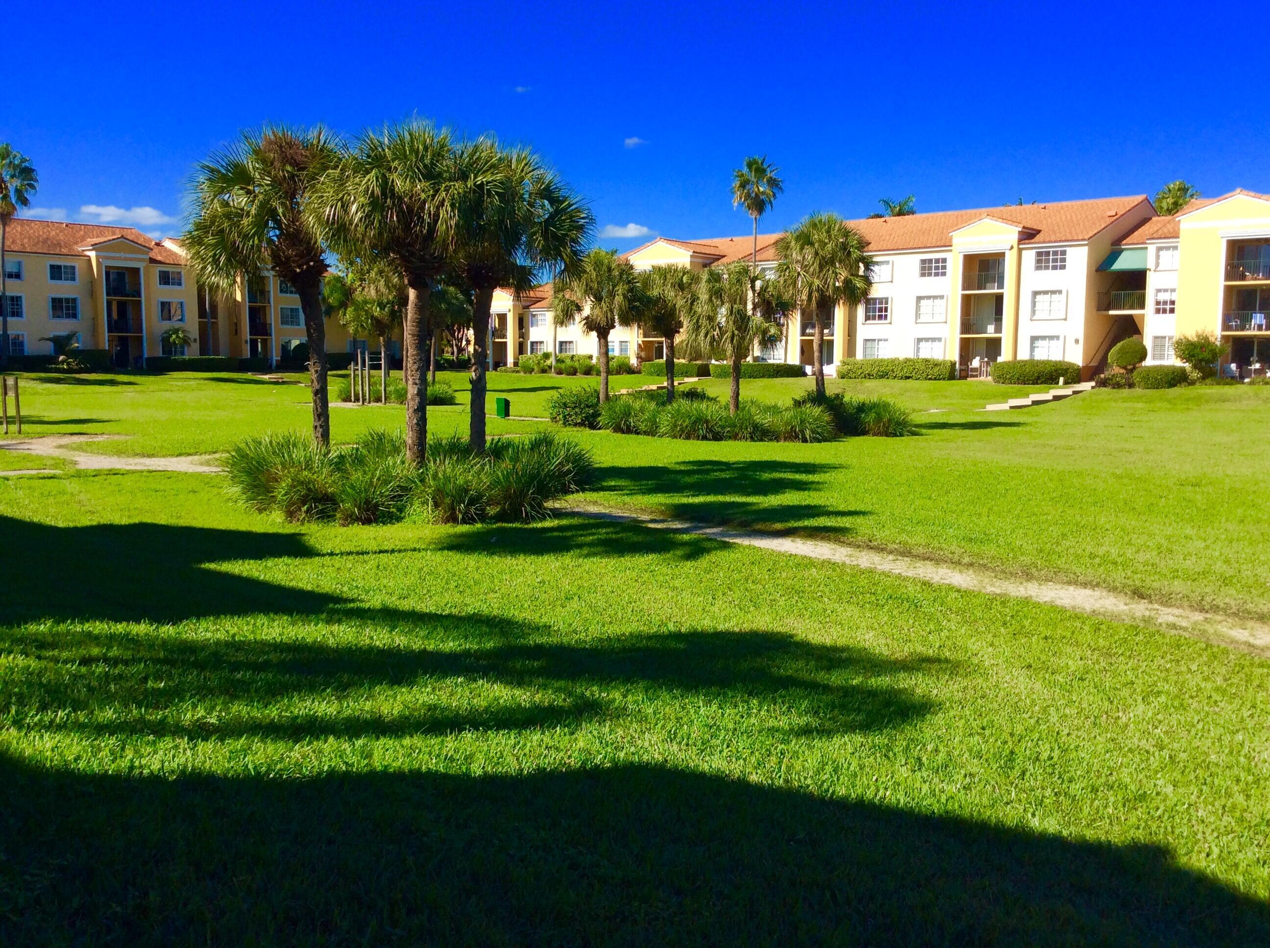 THE YACHT CLUB ON THE INTRACOASTAL - Residential