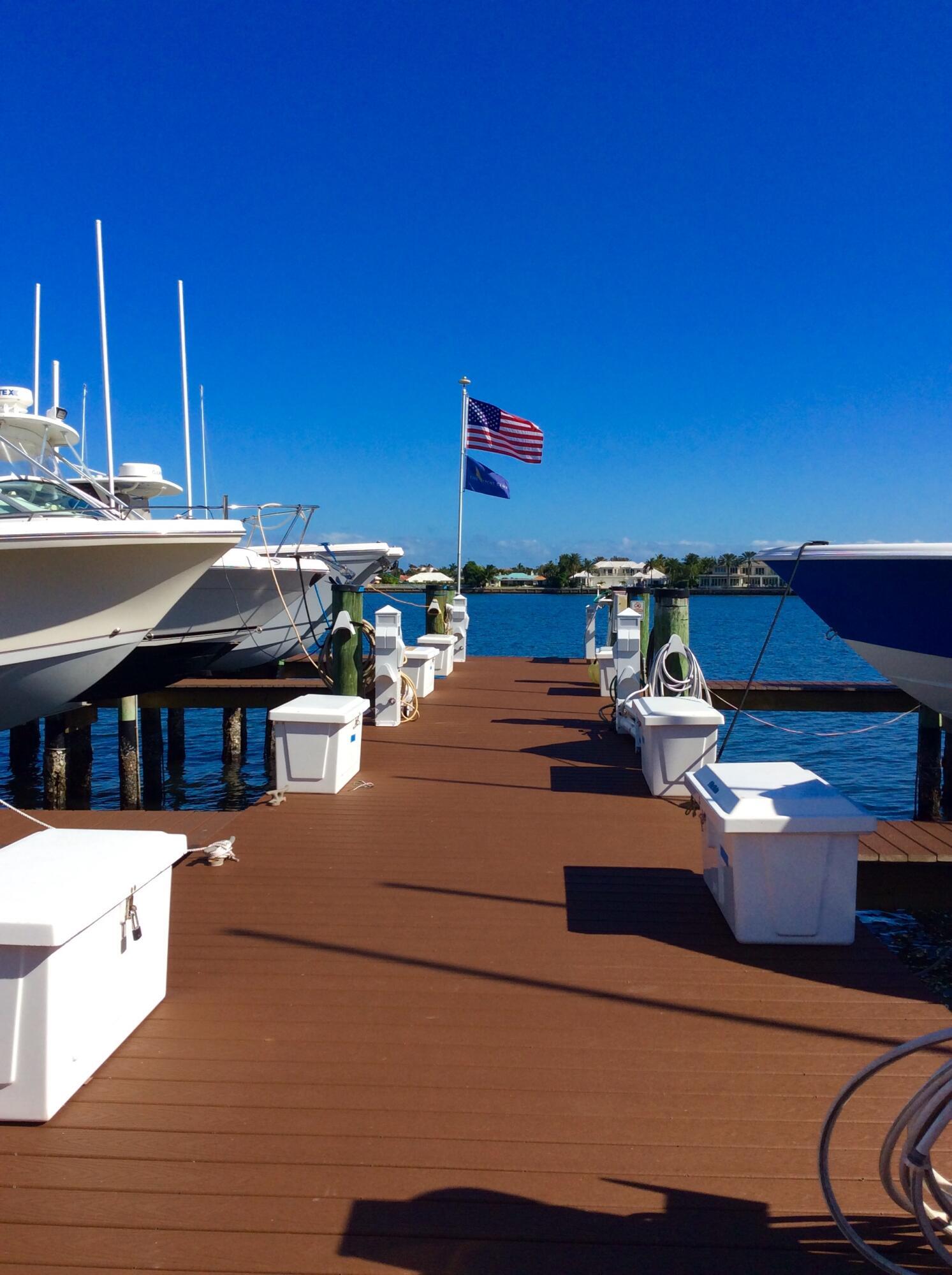 THE YACHT CLUB ON THE INTRACOASTAL - Residential