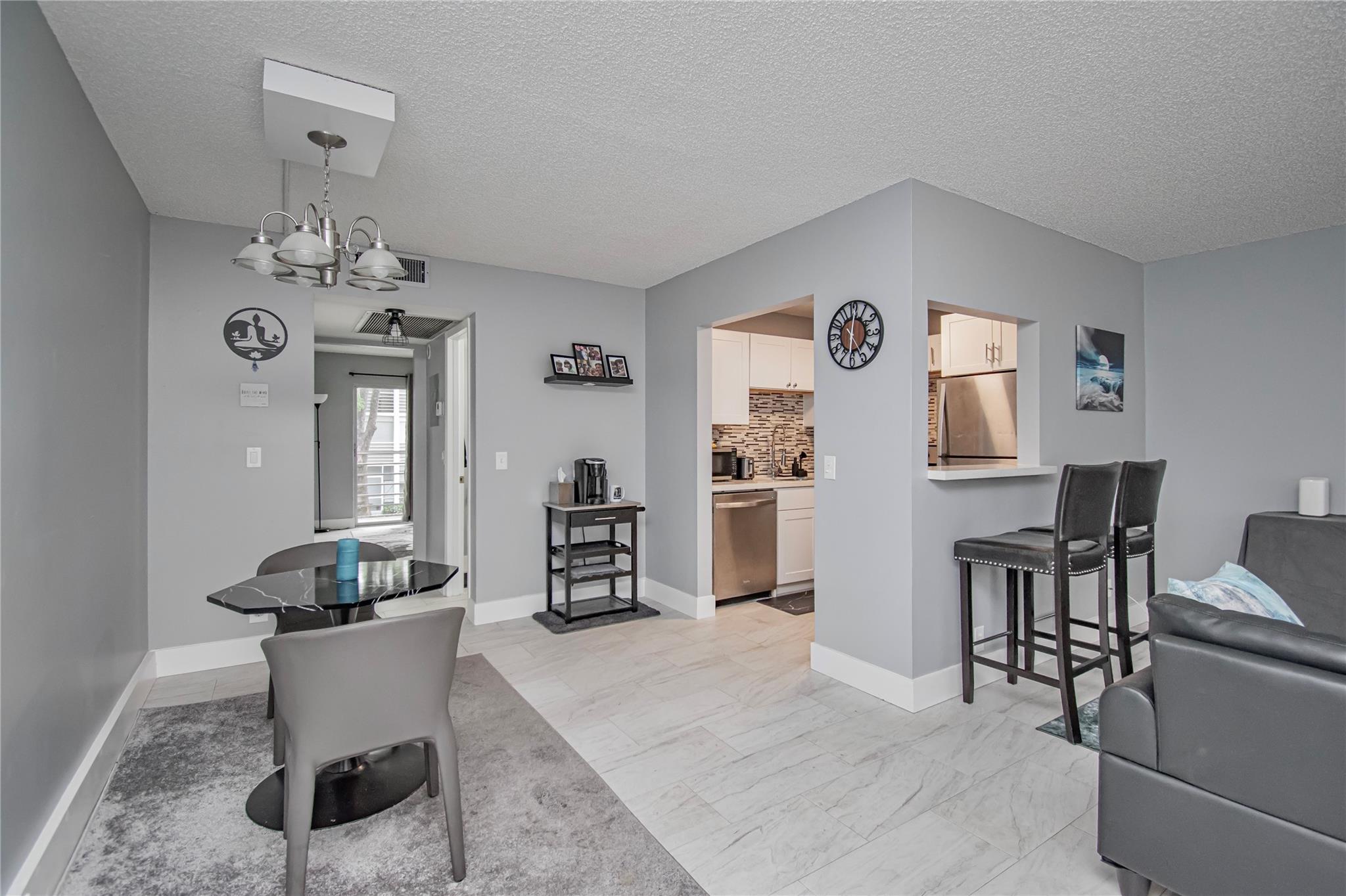 CENTURY VILLAGE- FANSHAW - Residential Lease