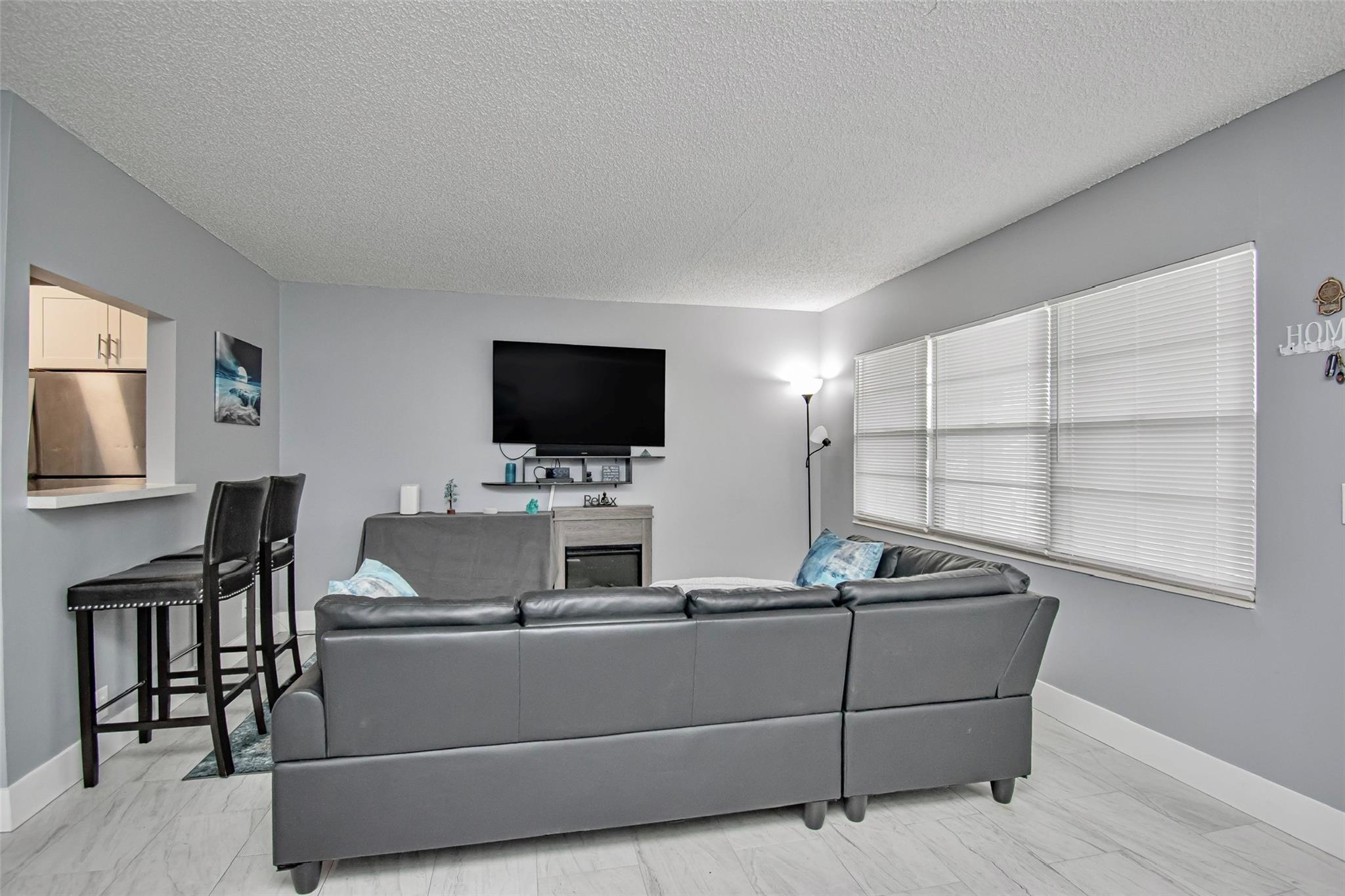 CENTURY VILLAGE- FANSHAW - Residential Lease