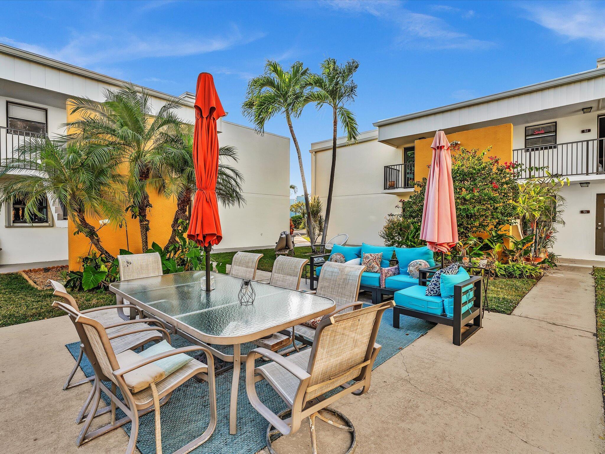 TOWN & COUNTRY ESTATES CO - Residential