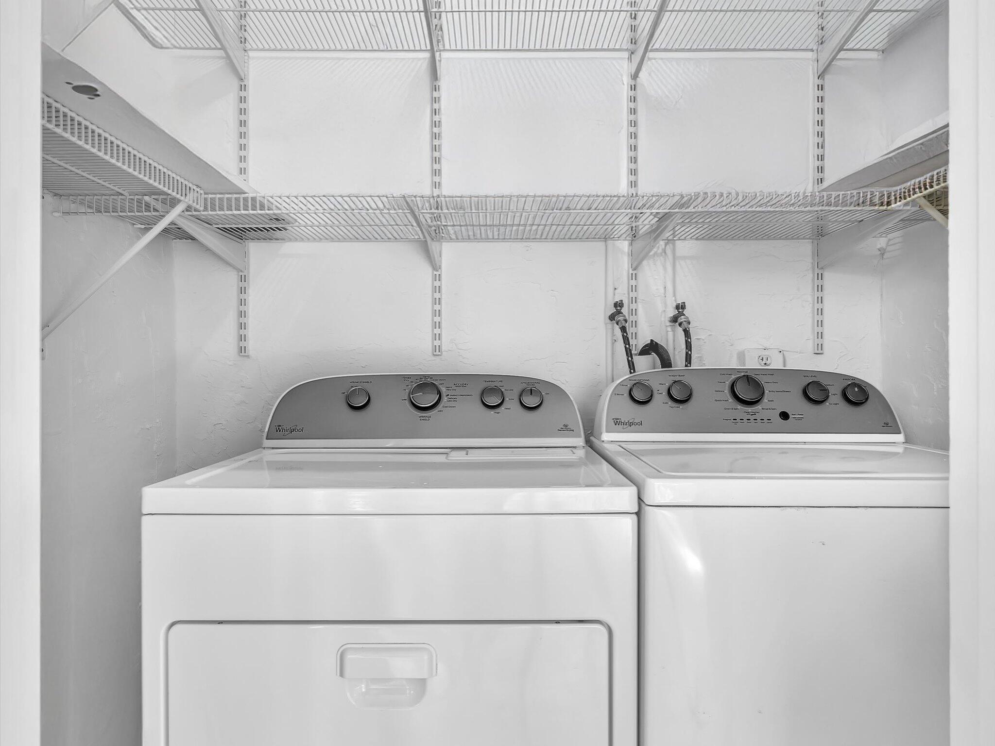 TOWN & COUNTRY ESTATES CO - Residential