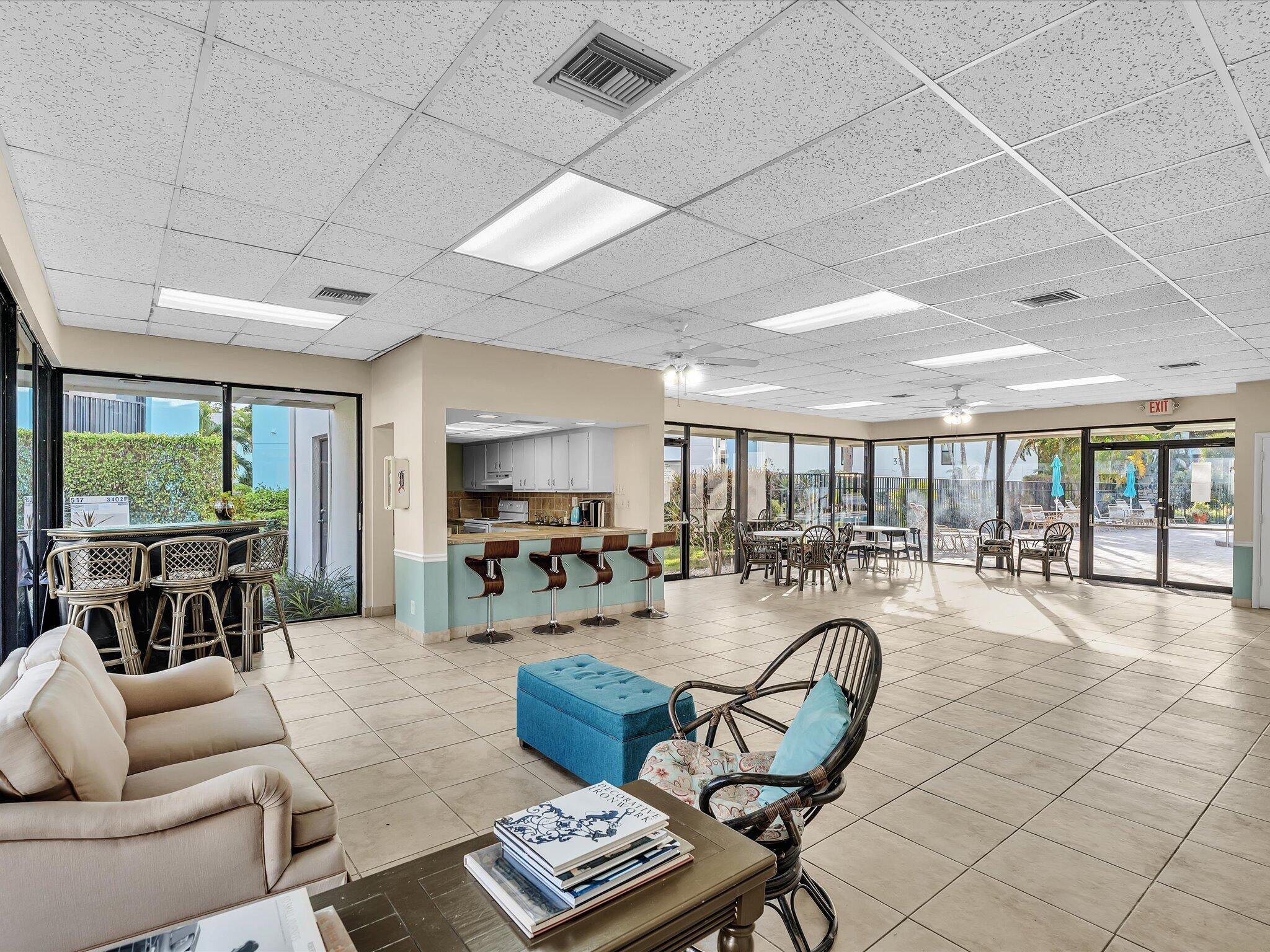 TOWN & COUNTRY ESTATES CO - Residential