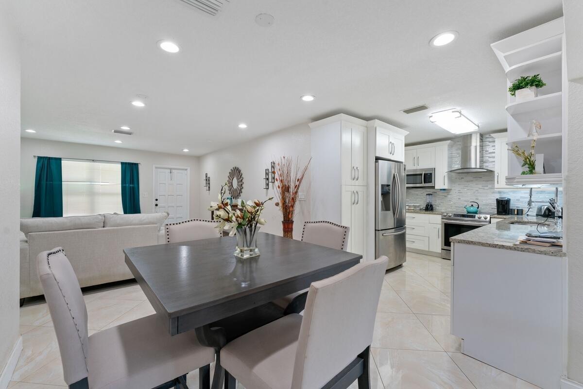 OAKLAND ESTATES 7TH SECTION - Residential