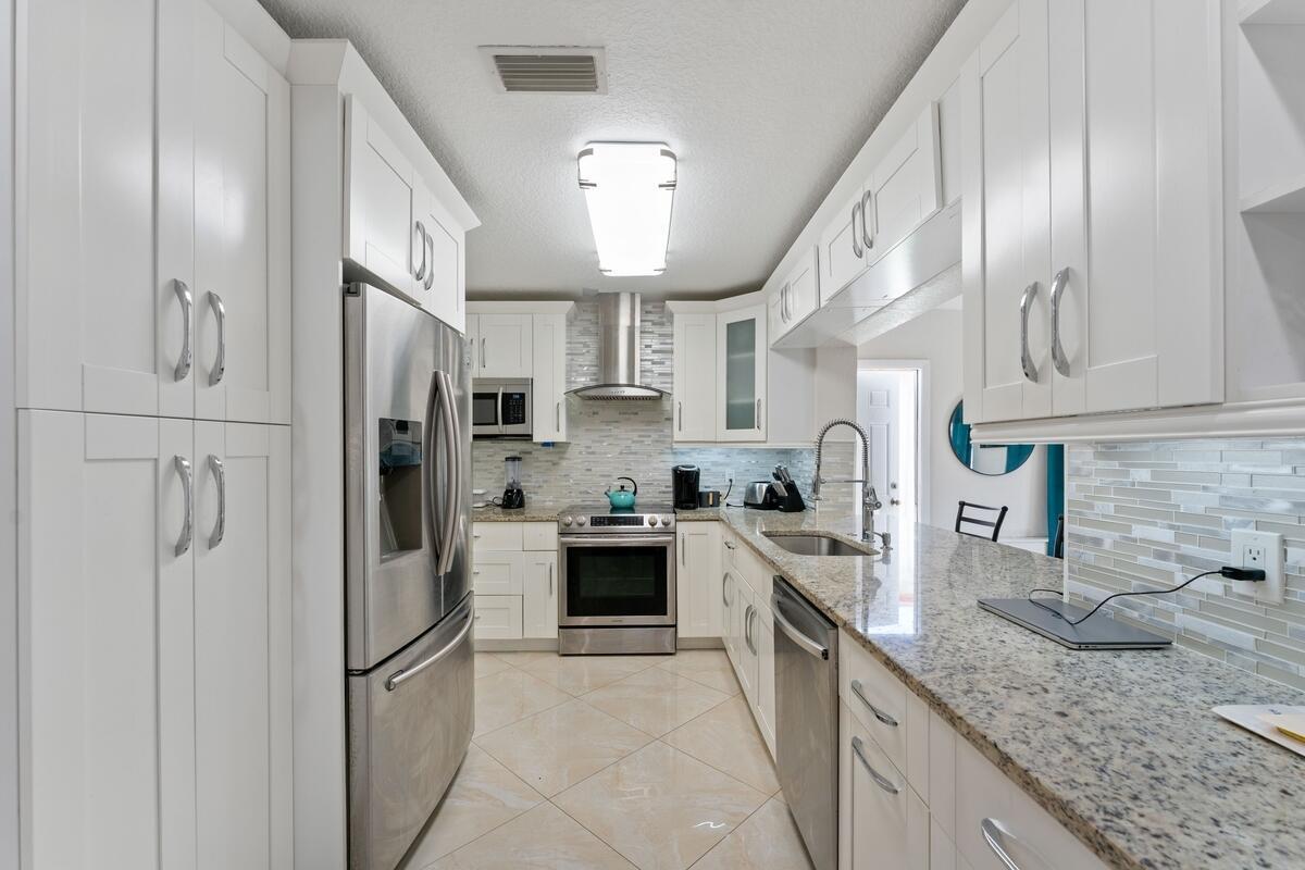 OAKLAND ESTATES 7TH SECTION - Residential