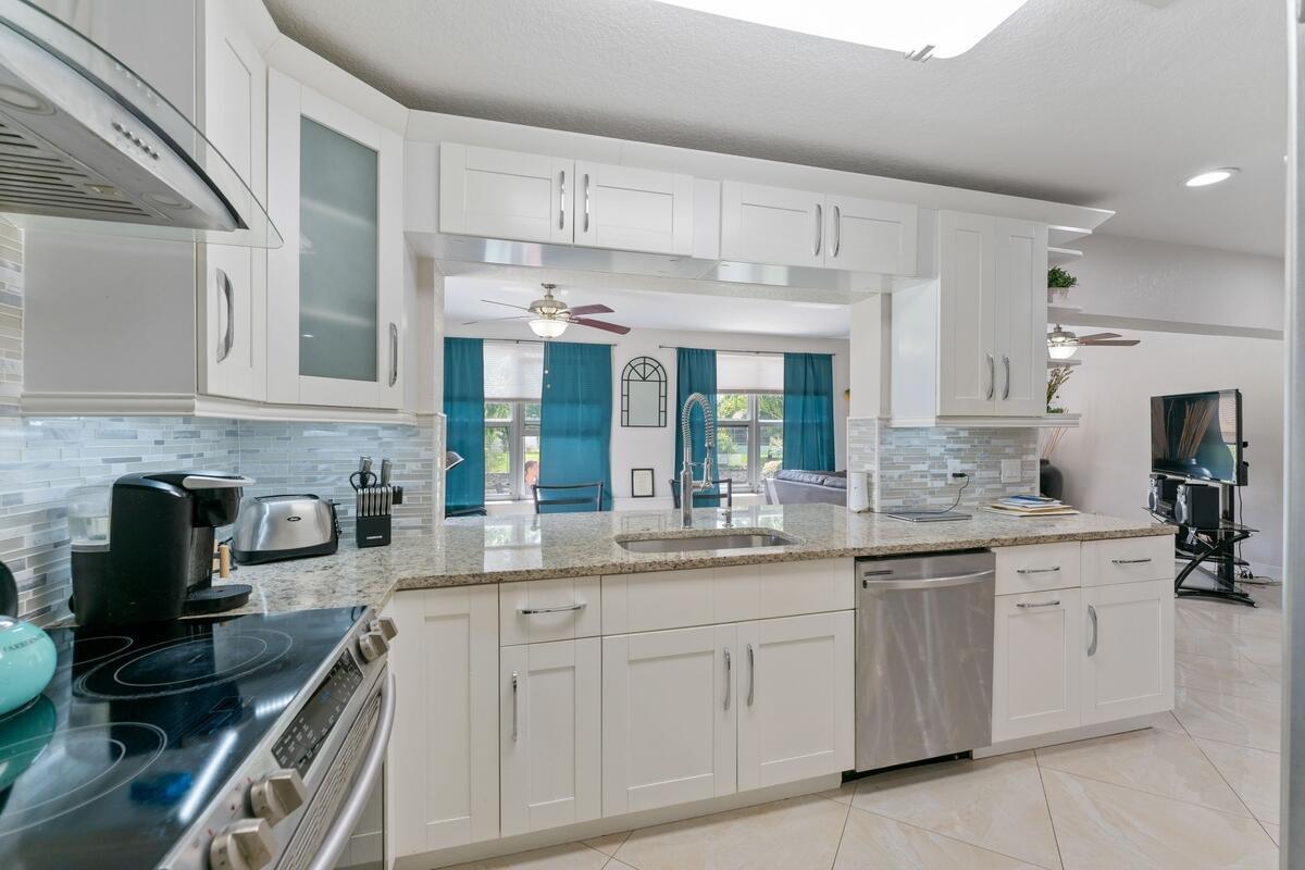 OAKLAND ESTATES 7TH SECTION - Residential