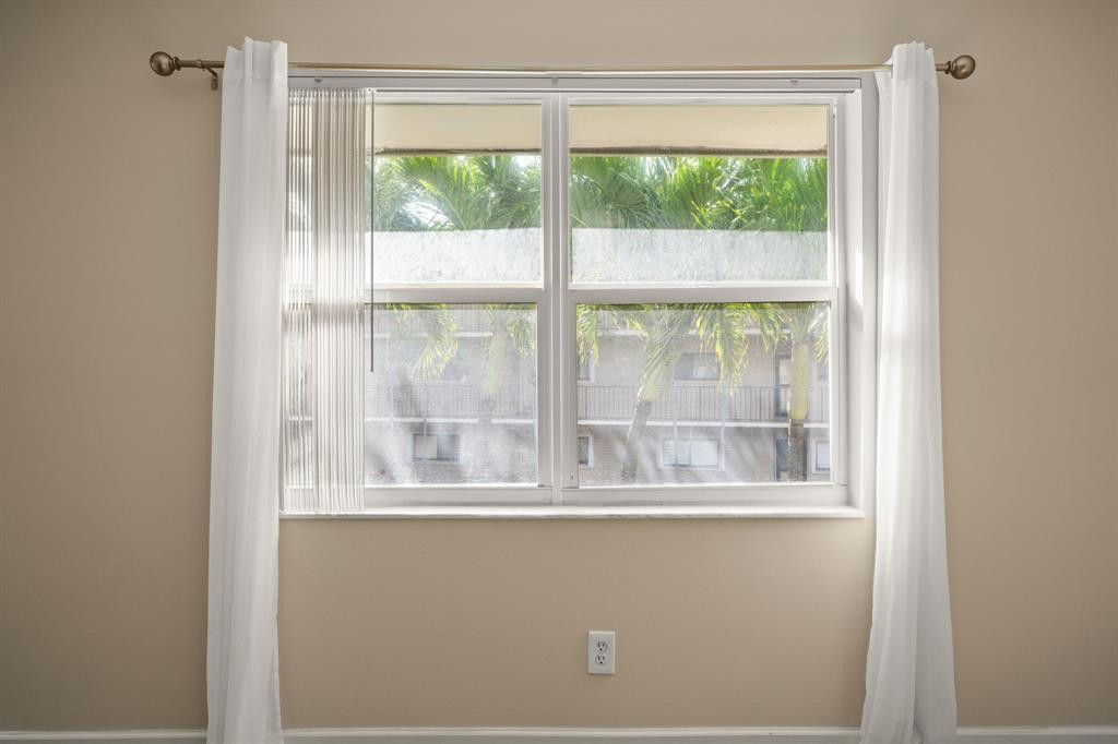 Barbican Condo - Residential Lease