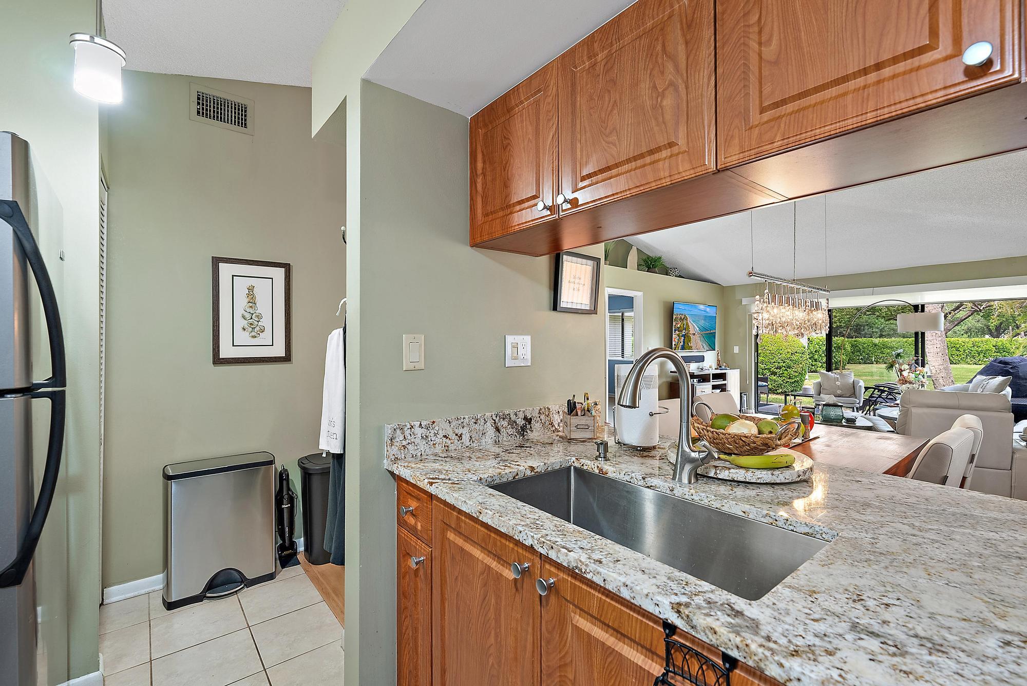 PGA CLUB COTTAGES - Residential Lease