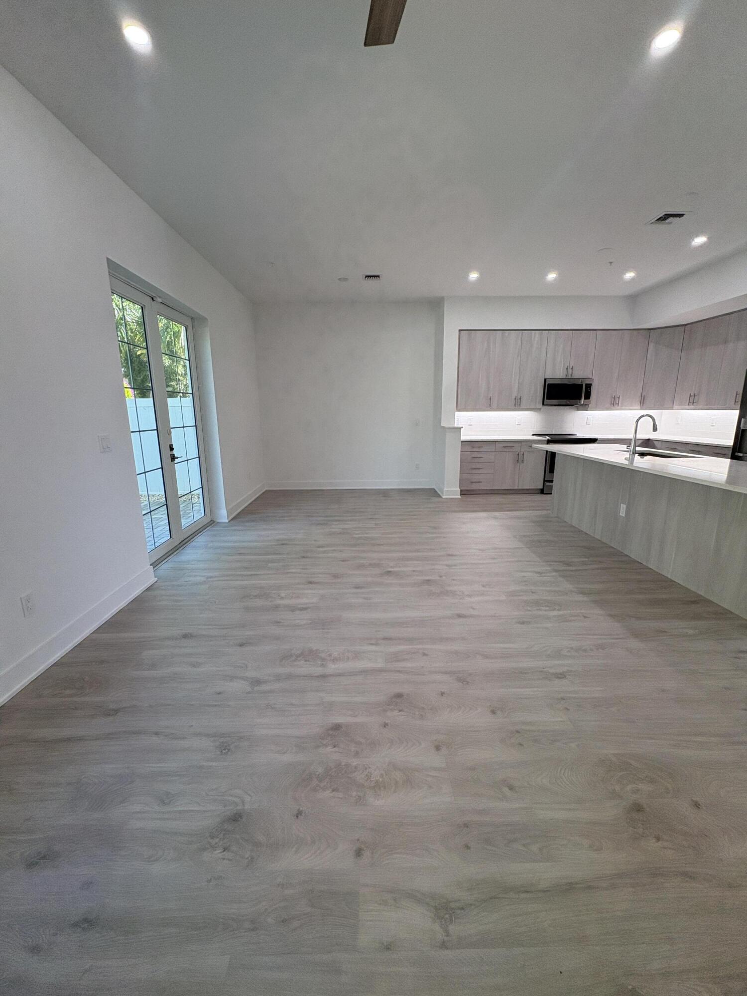 RESERVE AT TEQUESTA - Residential
