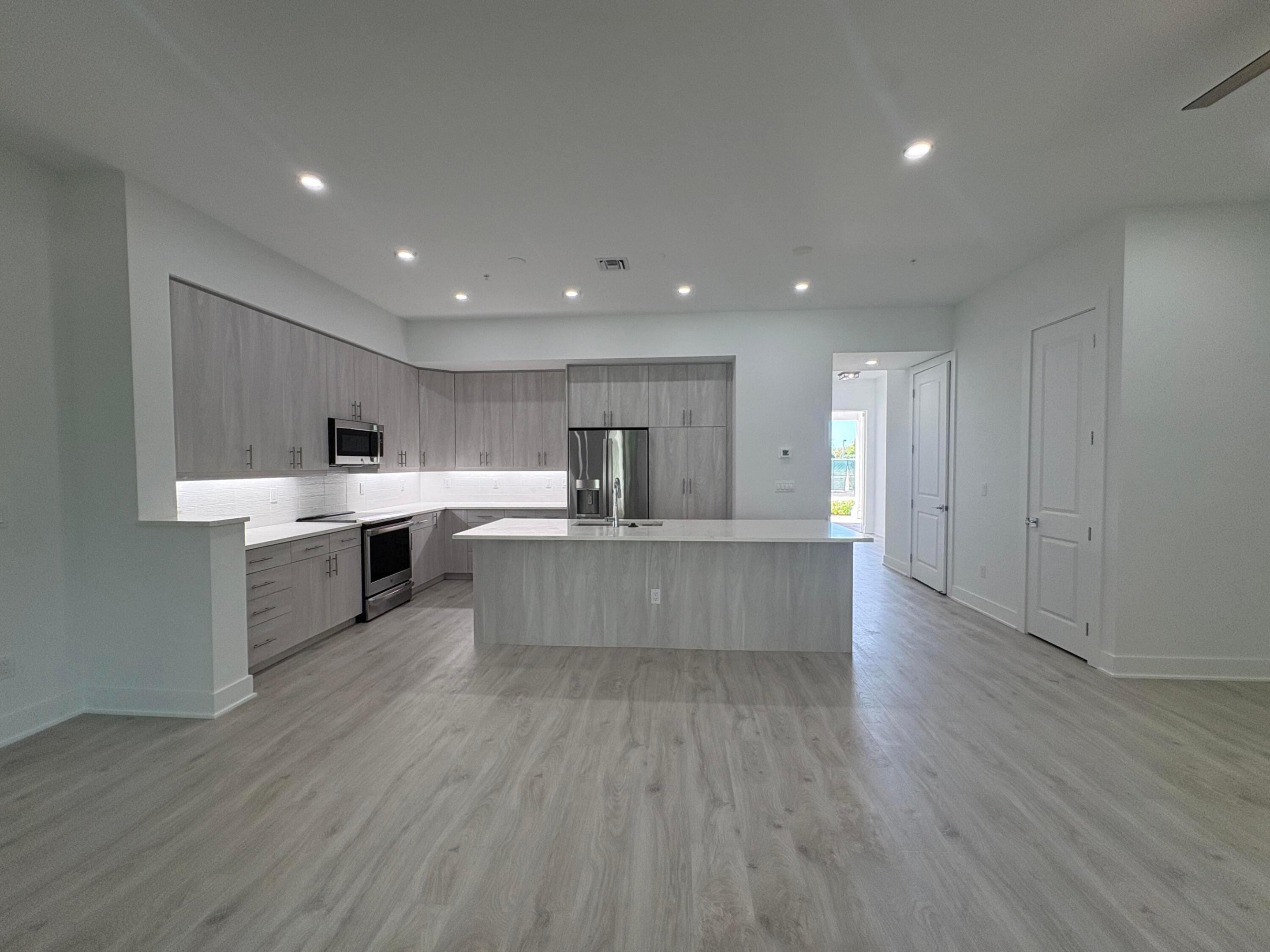 RESERVE AT TEQUESTA - Residential