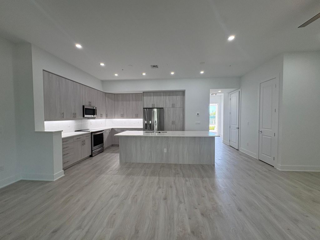 Photo of 112 Royal Palm Circle, Tequesta, FL 33469 (MLS # R11142582)
