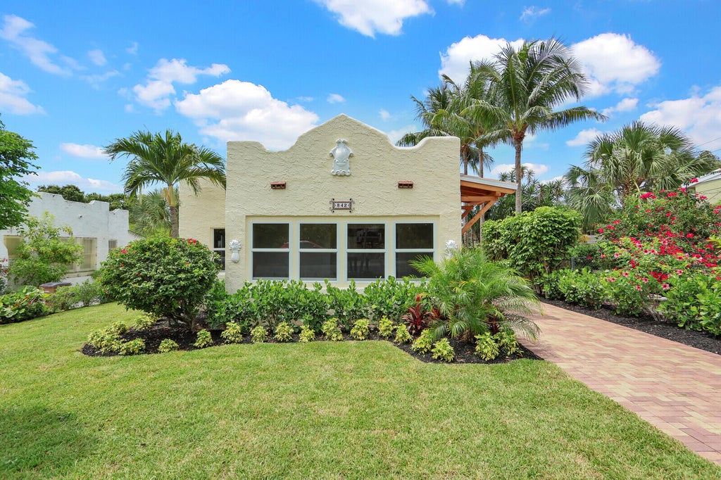Photo of 842 Selkirk Street, West Palm Beach, FL 33405 (MLS # B26044648)