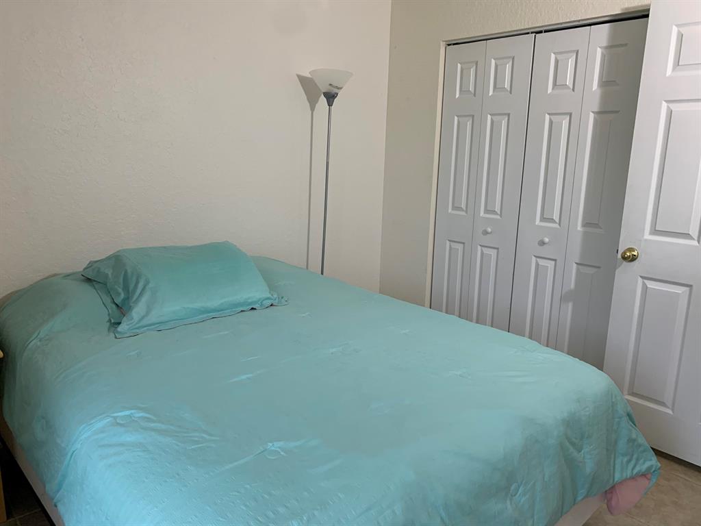 FOURTH  REPLAT OF PORTOFINO ISLES - Residential